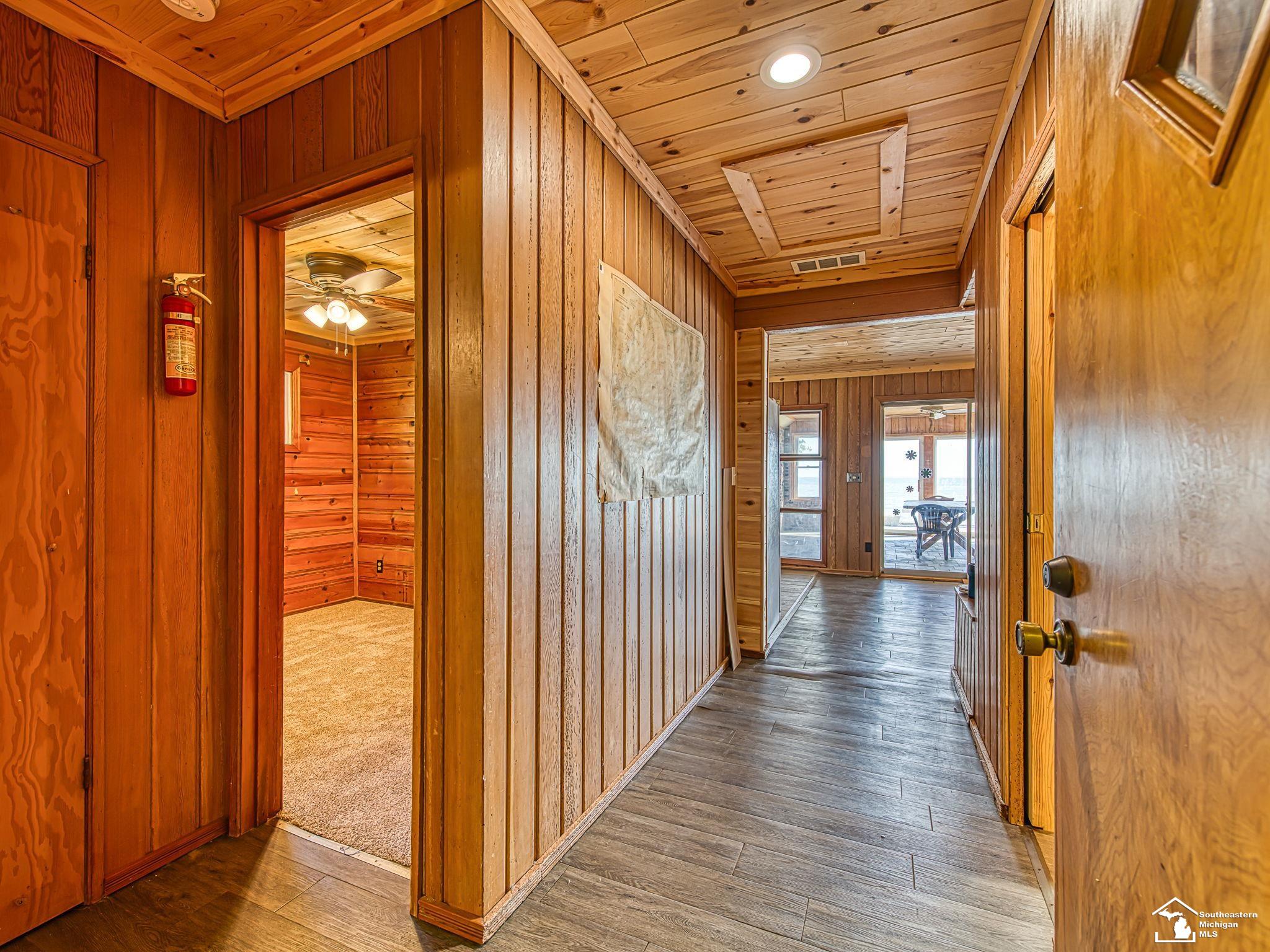 12294 Lakeshore Drive