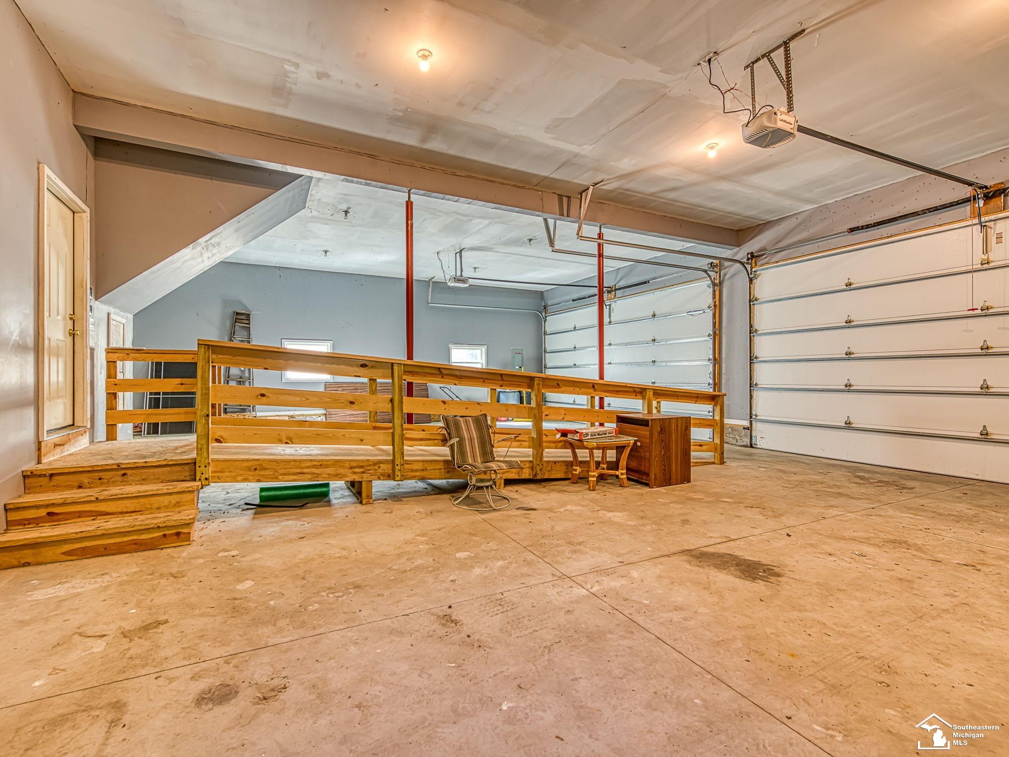 12294 Lakeshore Drive