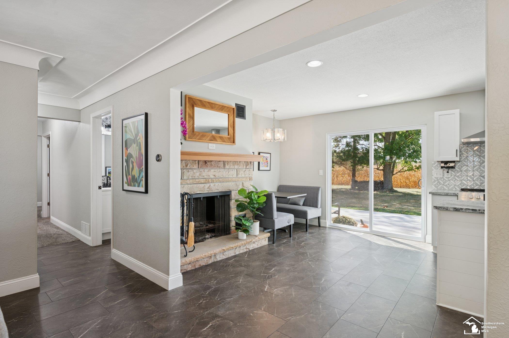 7555 Sylvania Petersburg Road