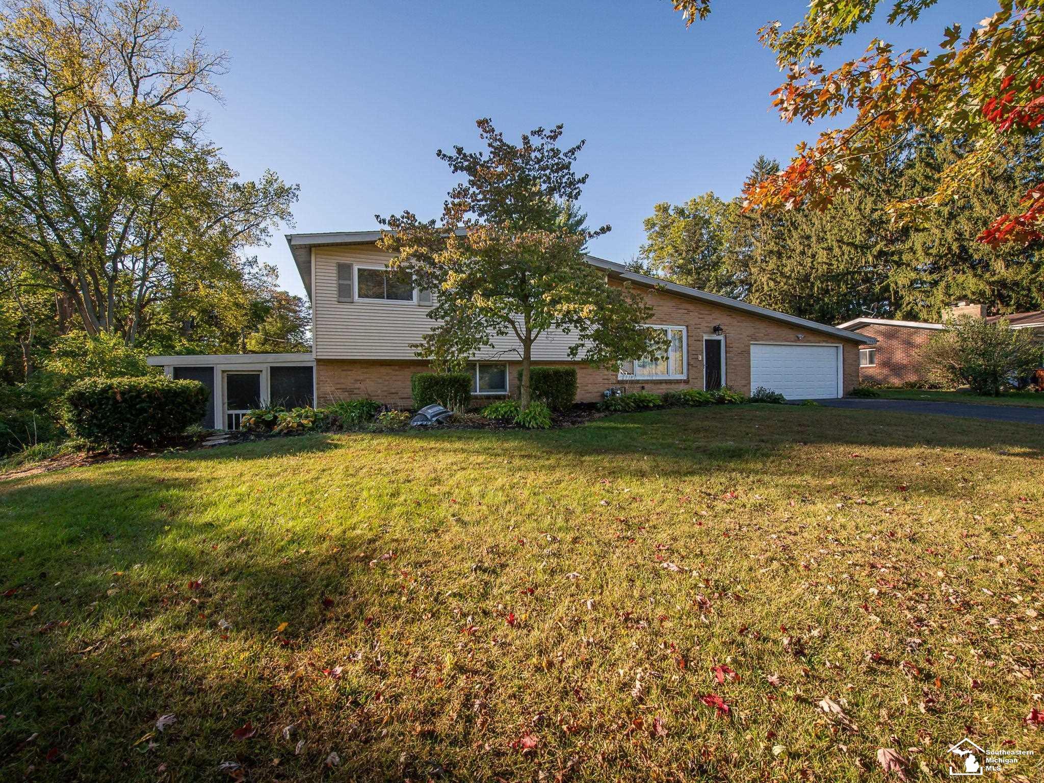 2863 Wiltshire Drive
