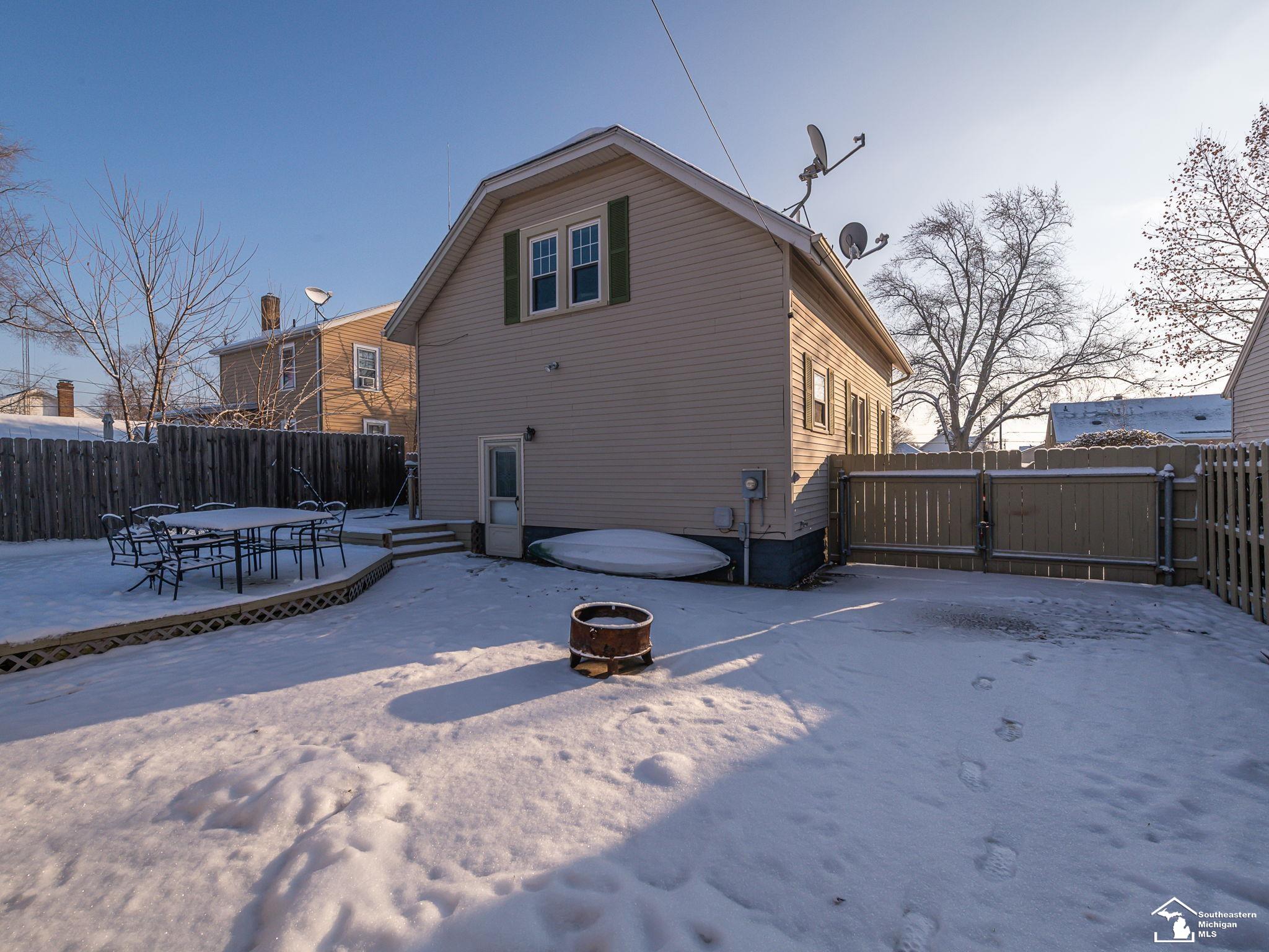 928 Wolverine Avenue