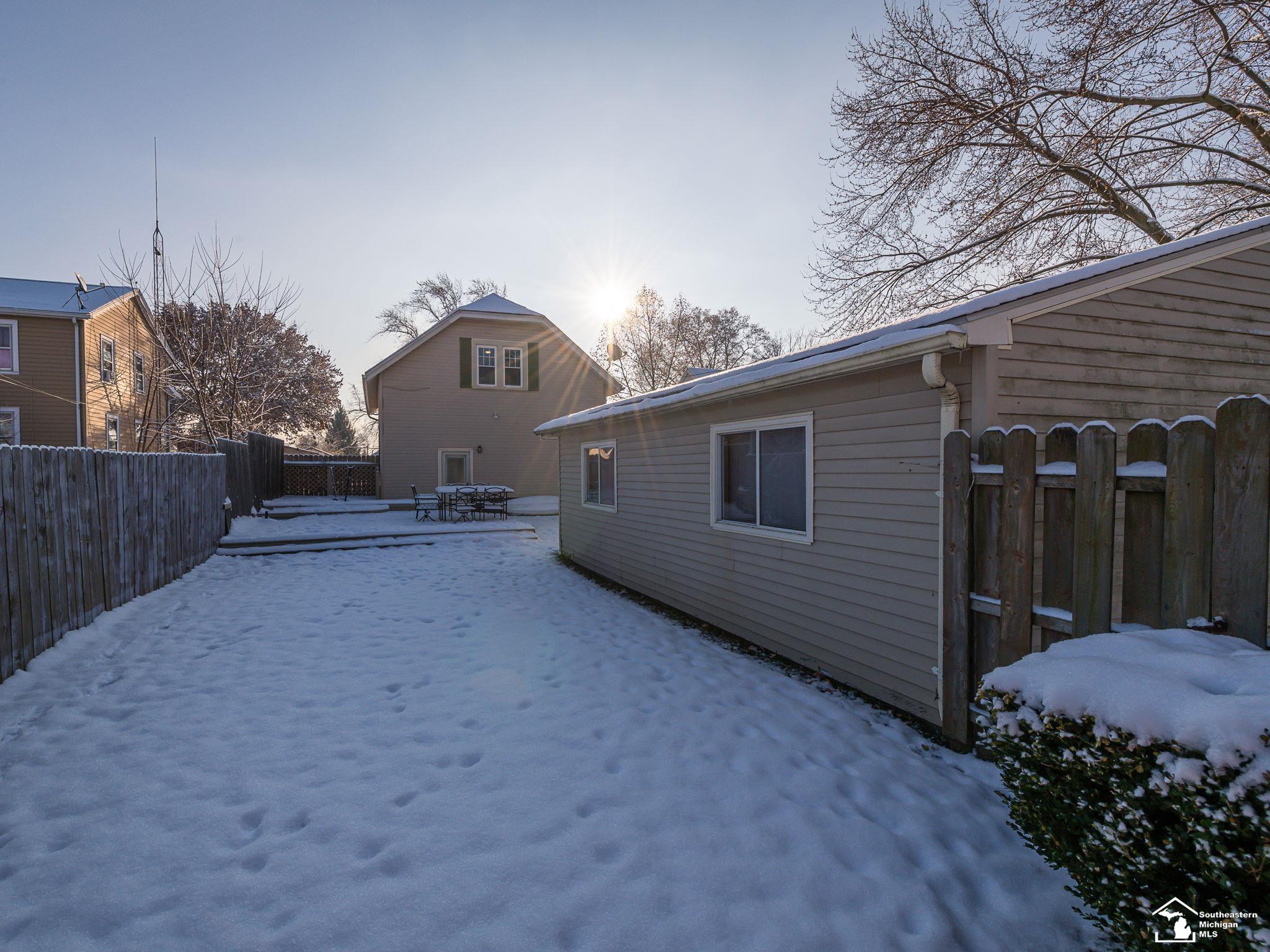 928 Wolverine Avenue