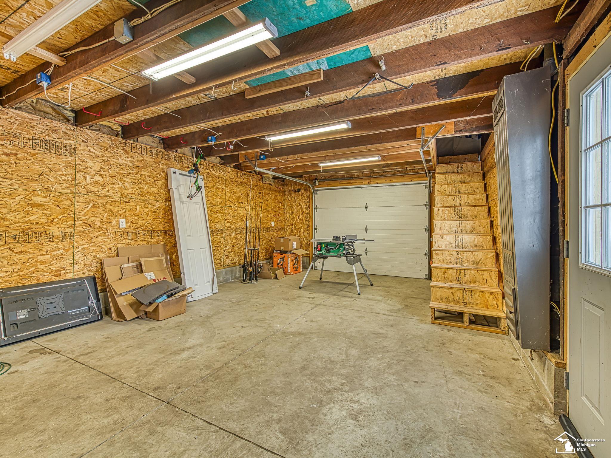 196 E Walnut Street