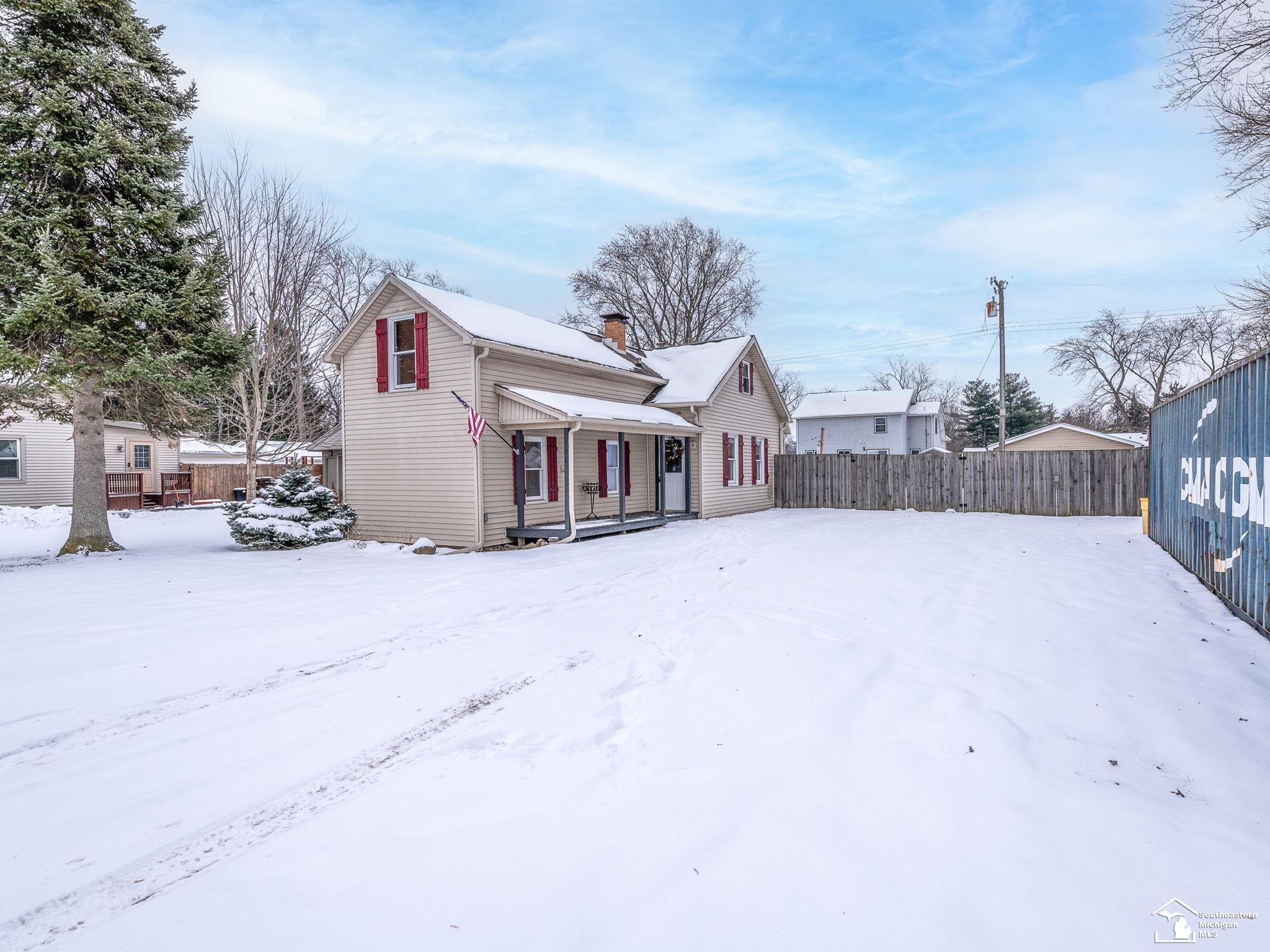 196 E Walnut Street