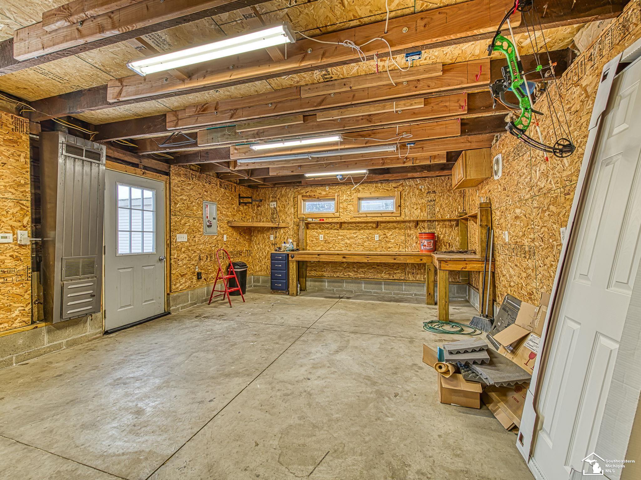 196 E Walnut Street