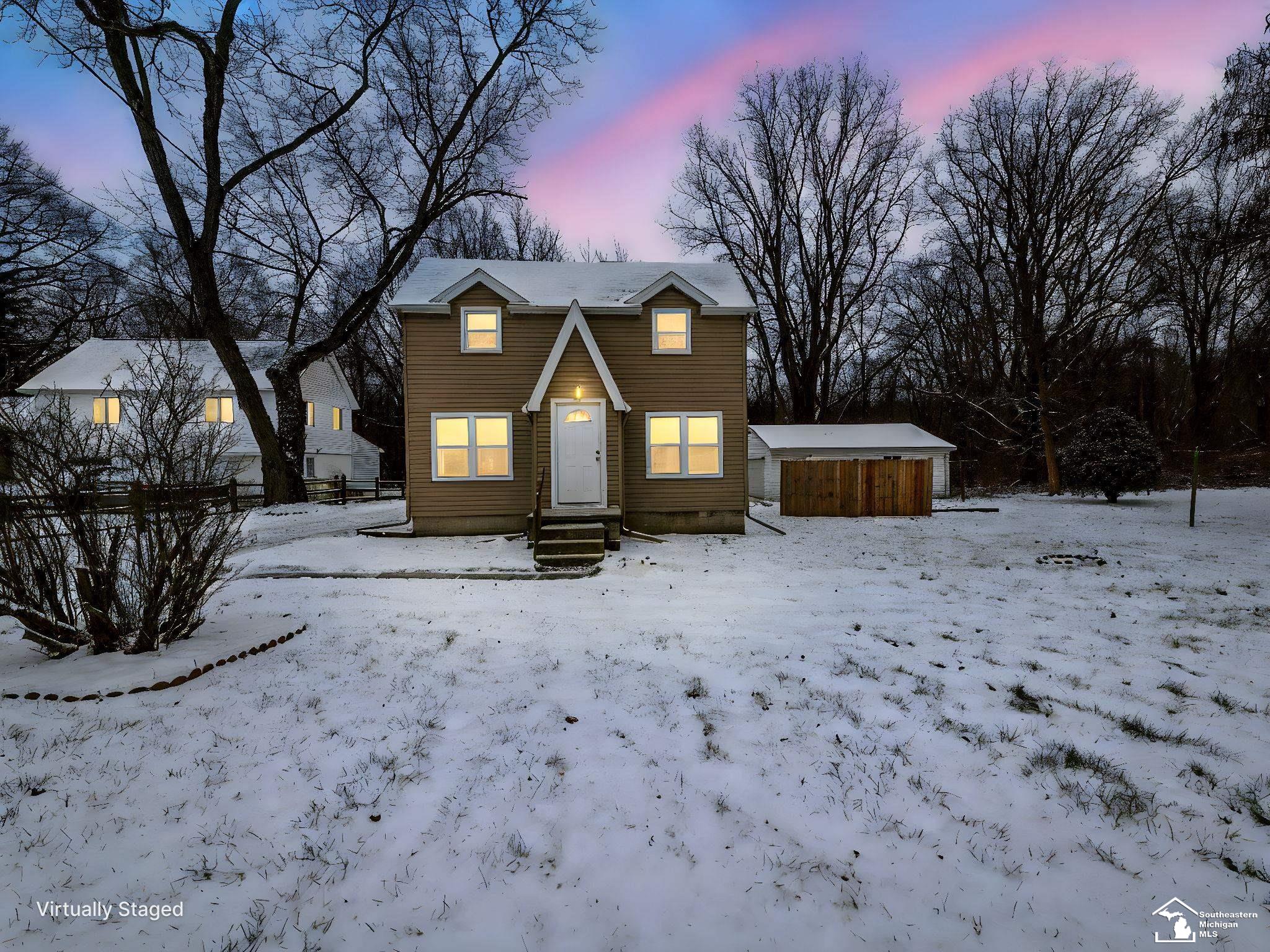 3157 Maplewood Avenue
