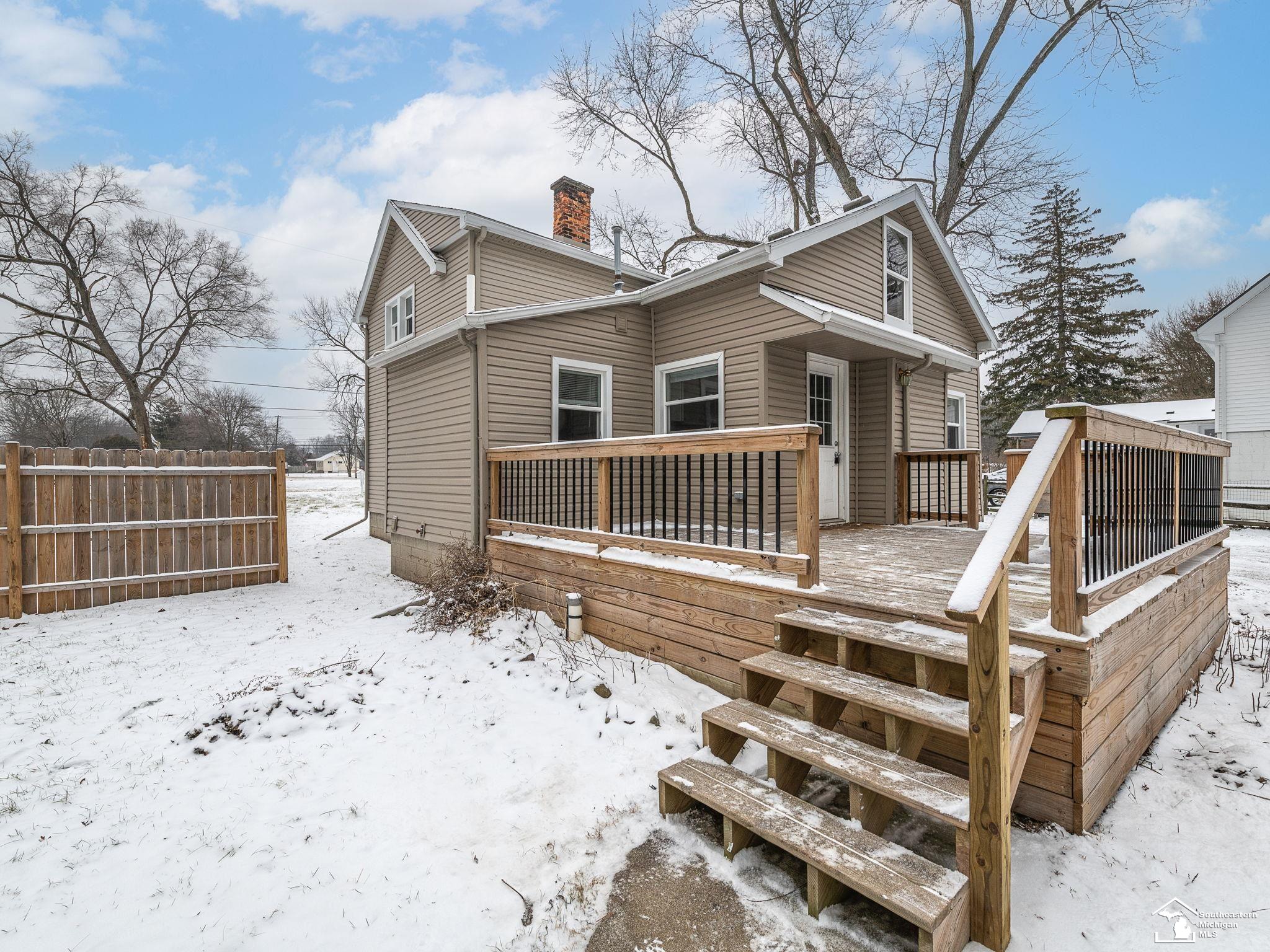 3157 Maplewood Avenue