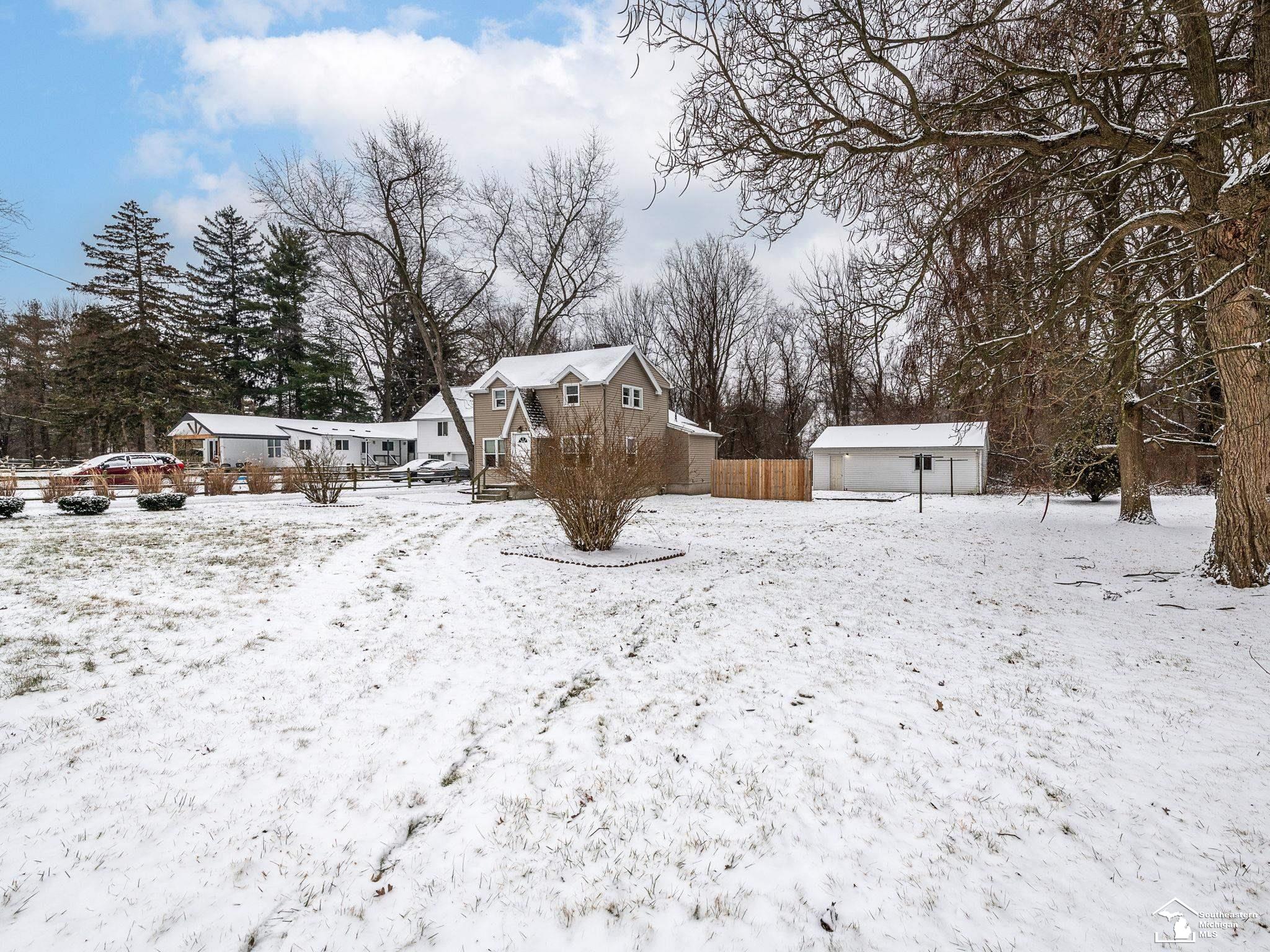 3157 Maplewood Avenue