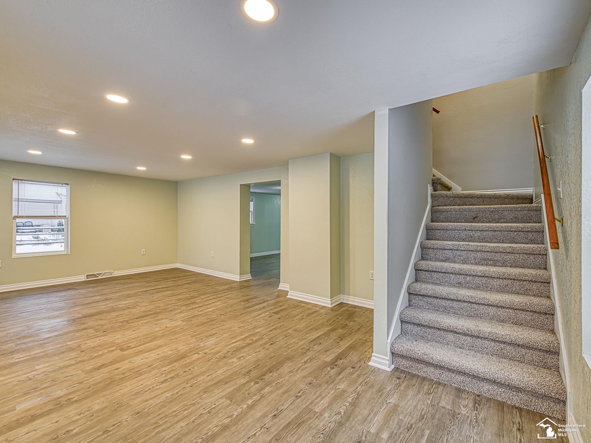 3157 Maplewood Avenue