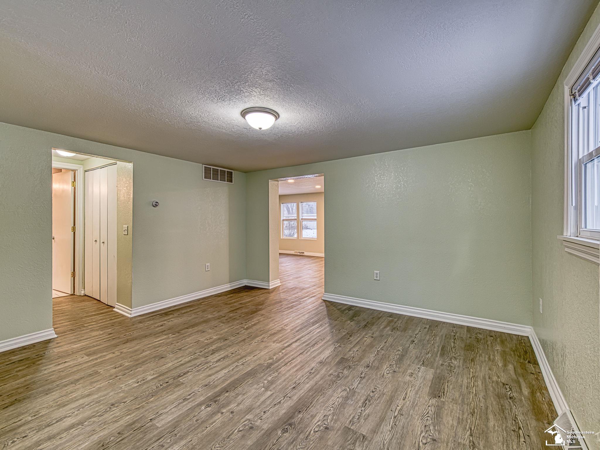 3157 Maplewood Avenue