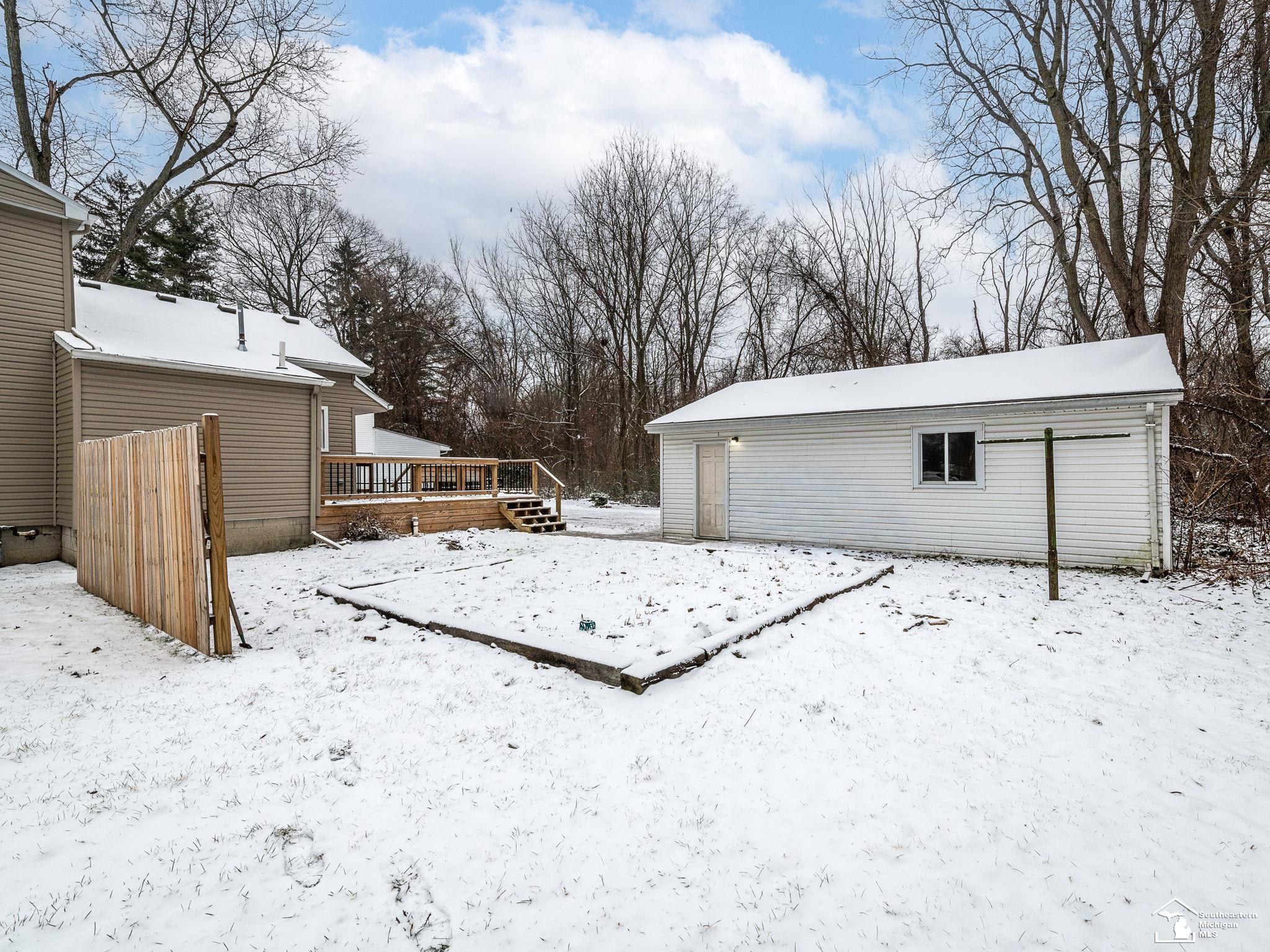 3157 Maplewood Avenue