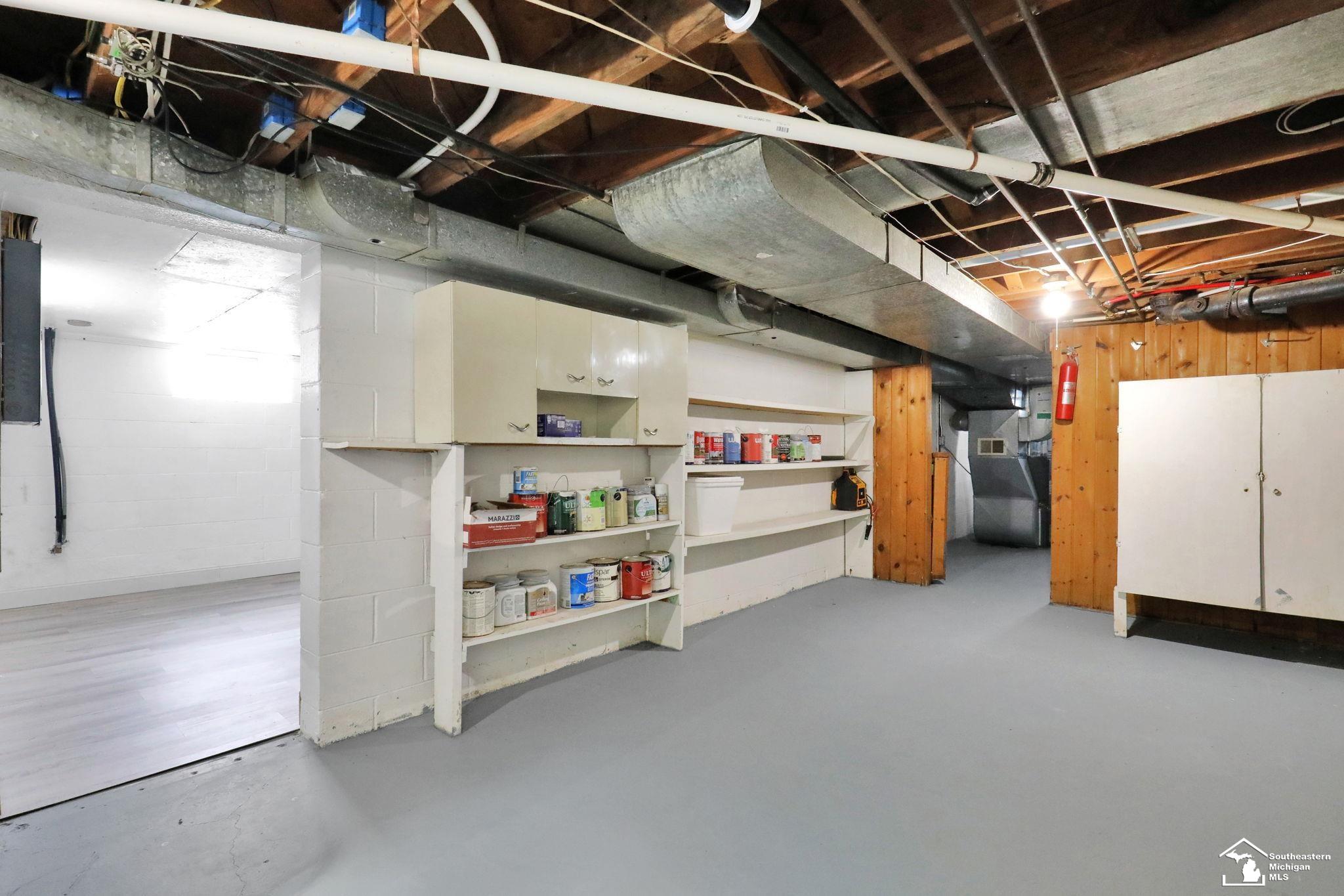 695 N Cedar Street