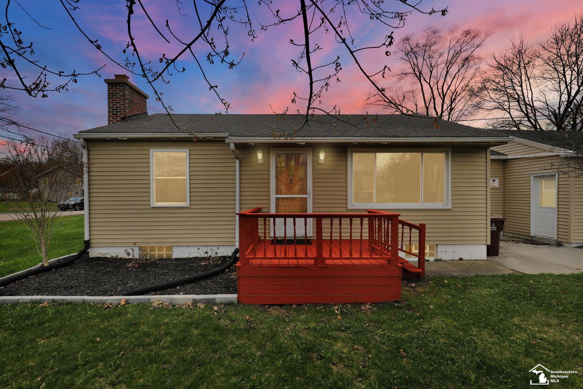 695 N Cedar Street