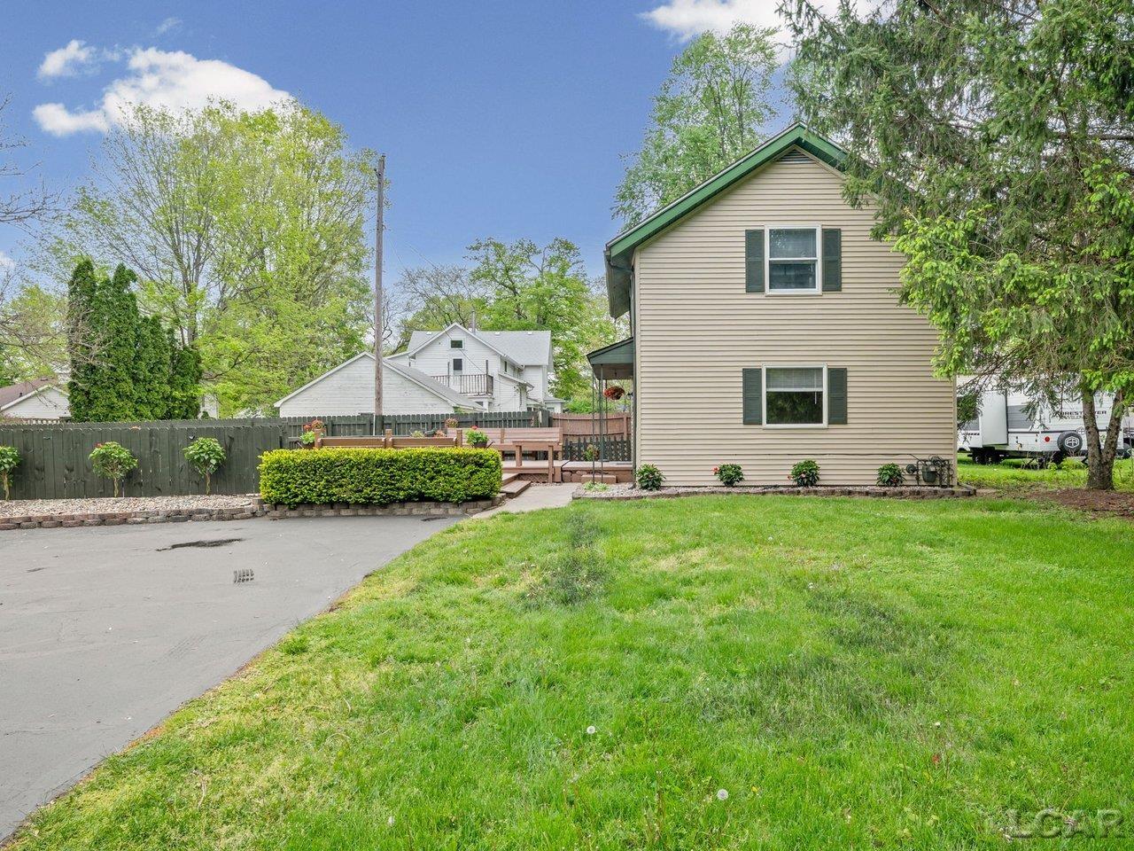 106 W Walnut Street