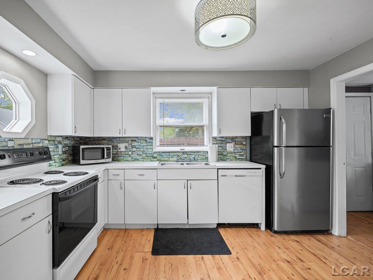 106 W Walnut Street