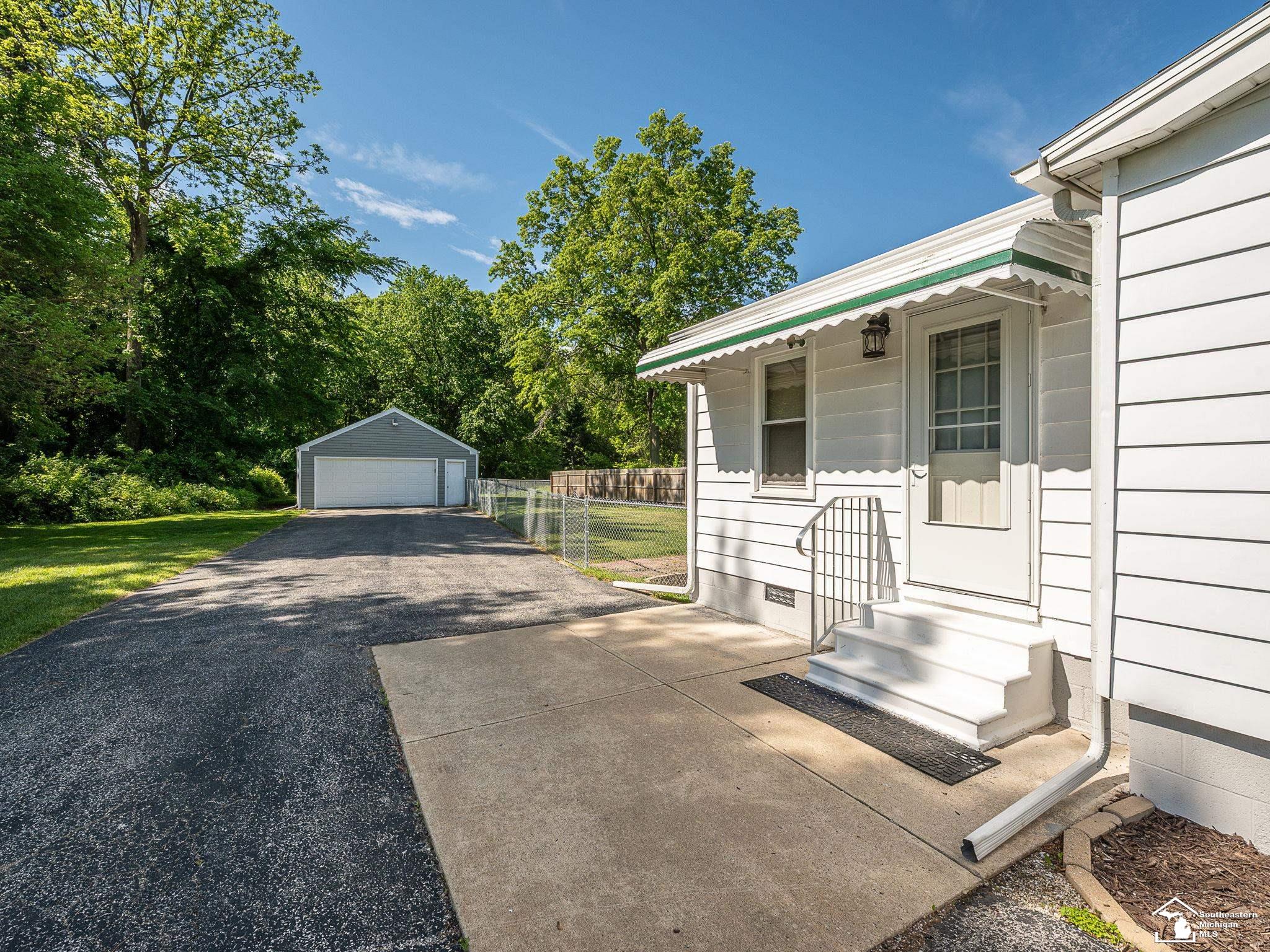 1149 W Dean Road