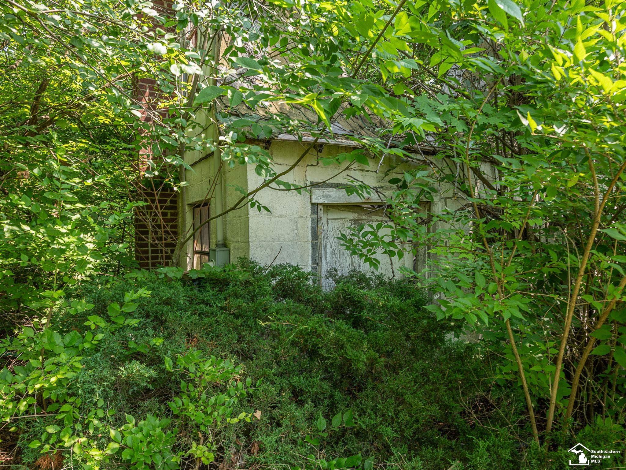 1606 Mooreville Road