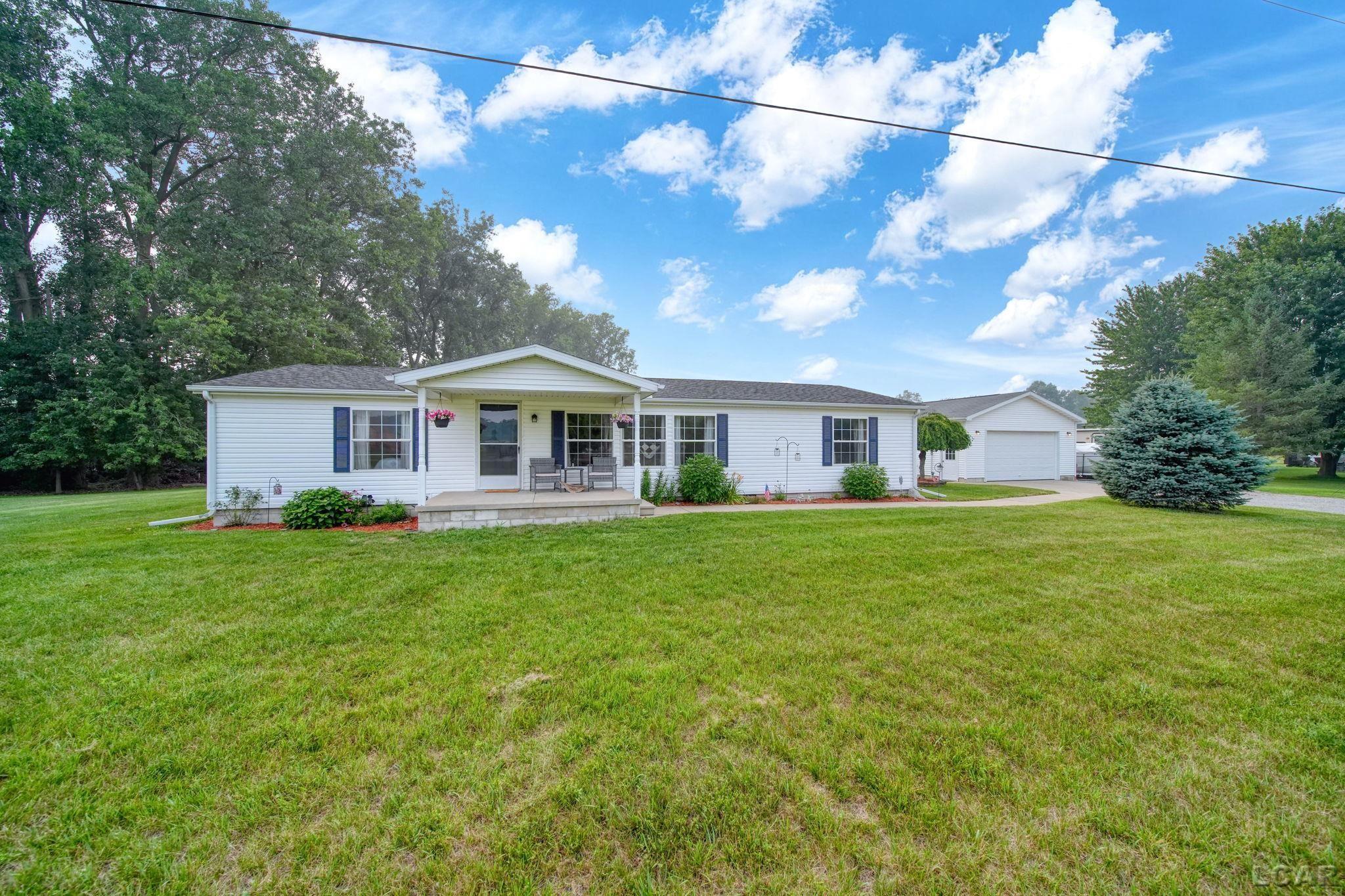 1052 Meanwell Road