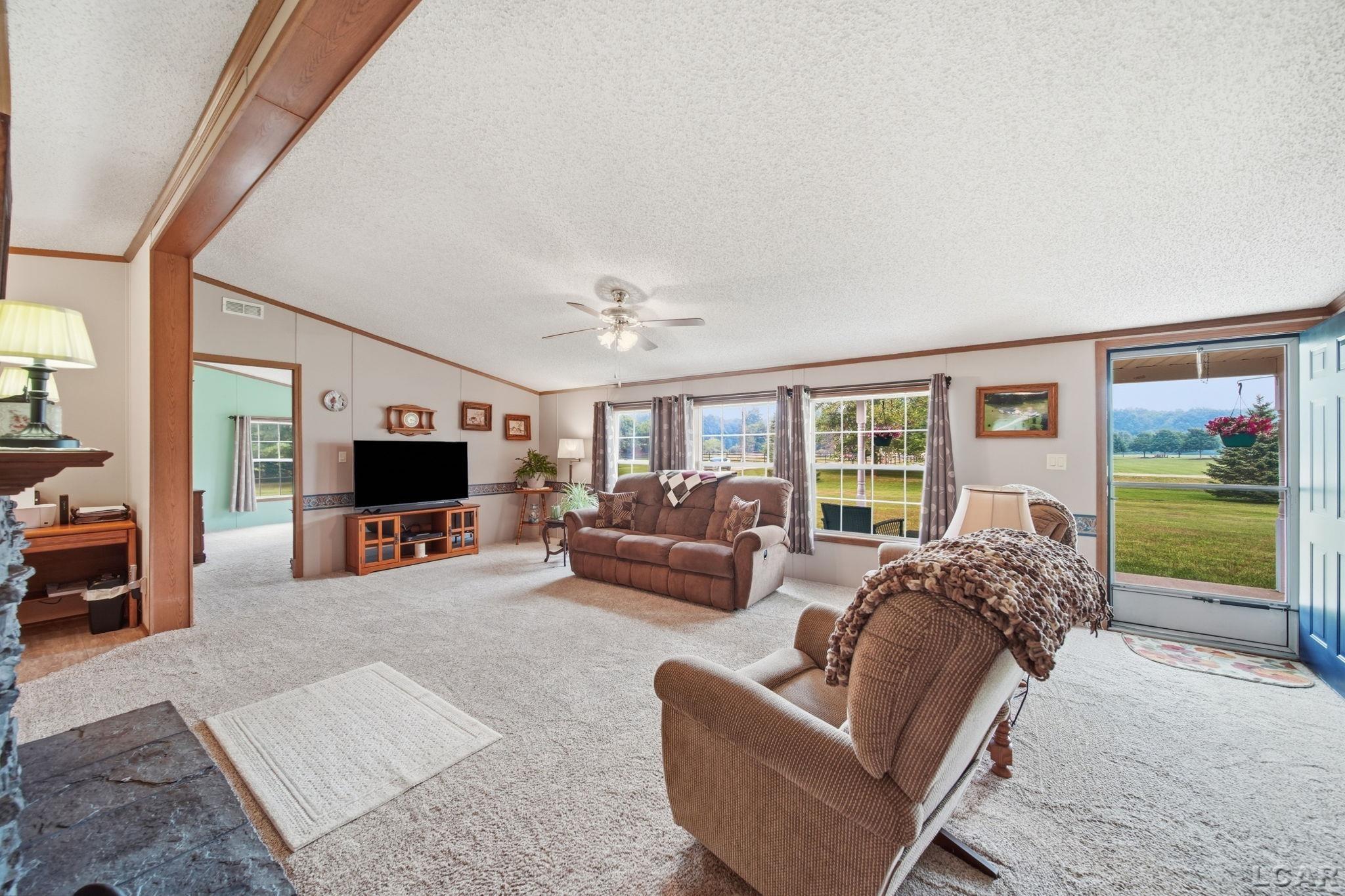 1052 Meanwell Road