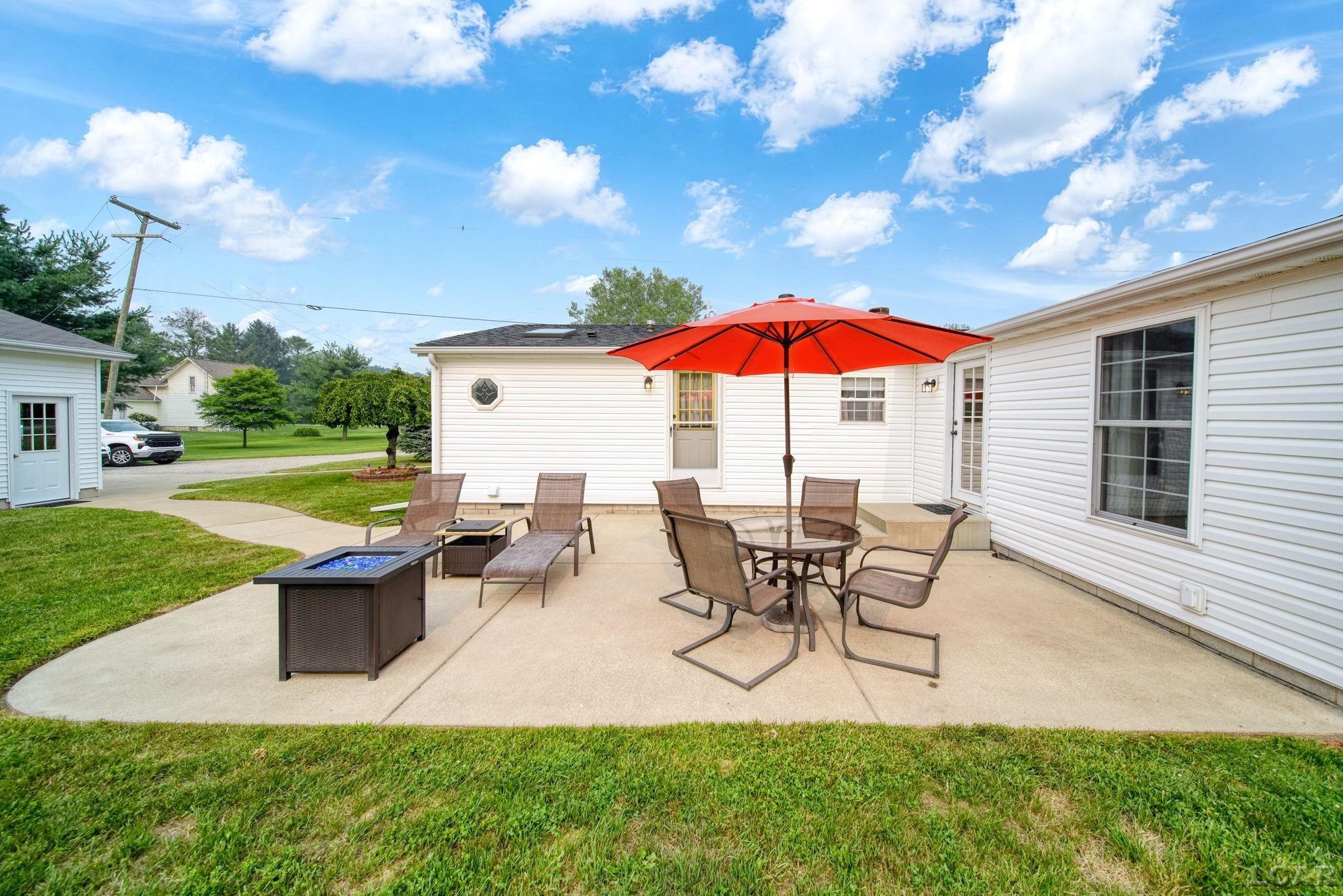 1052 Meanwell Road