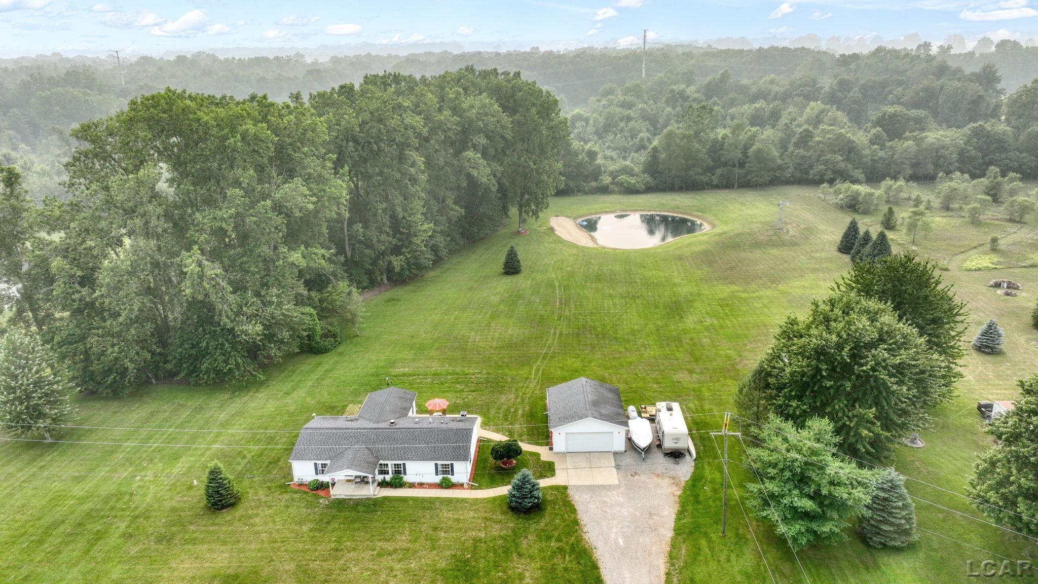 1052 Meanwell Road