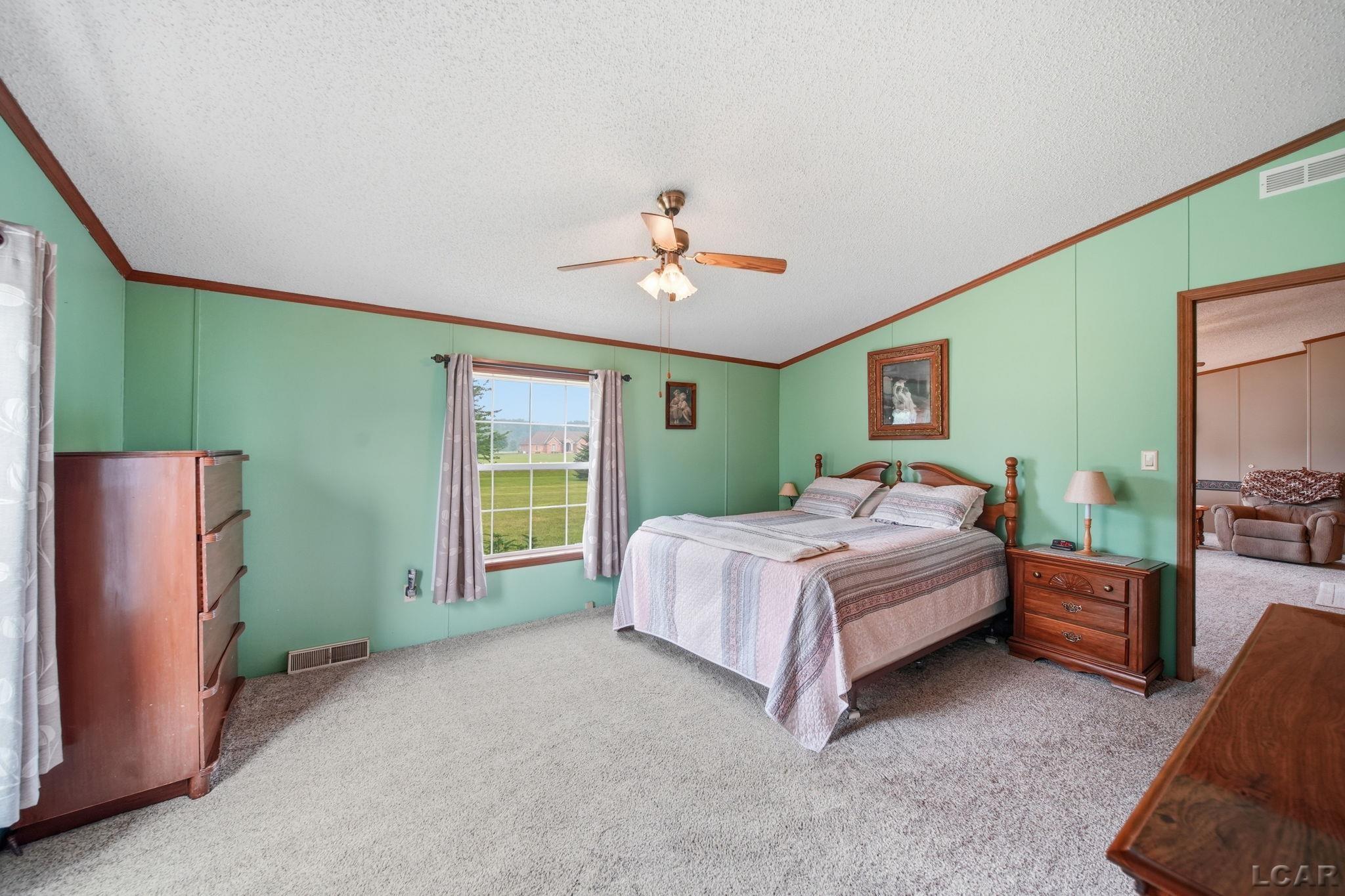 1052 Meanwell Road