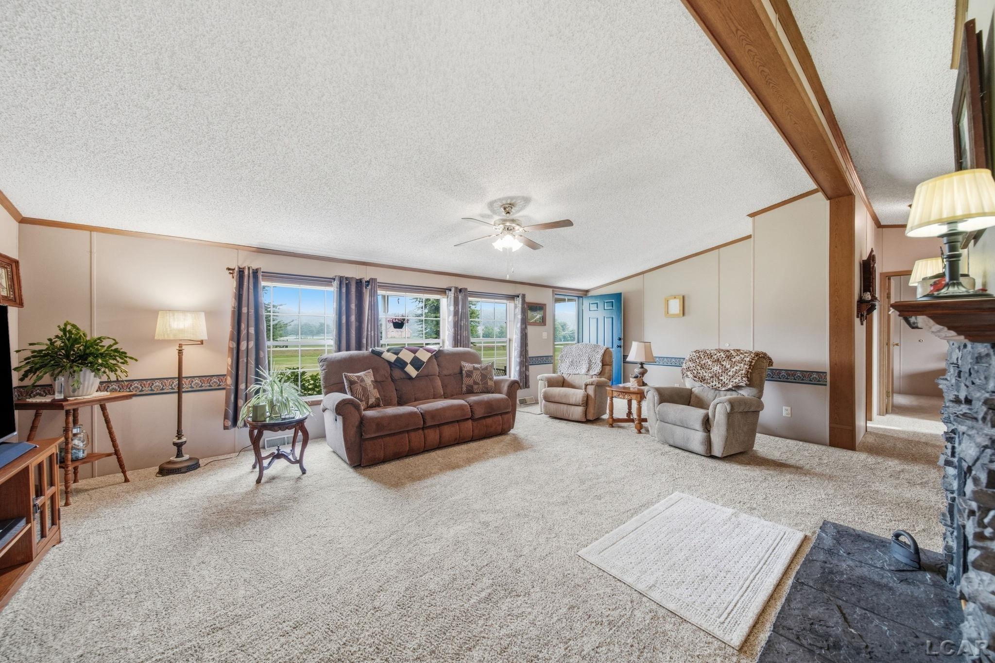 1052 Meanwell Road