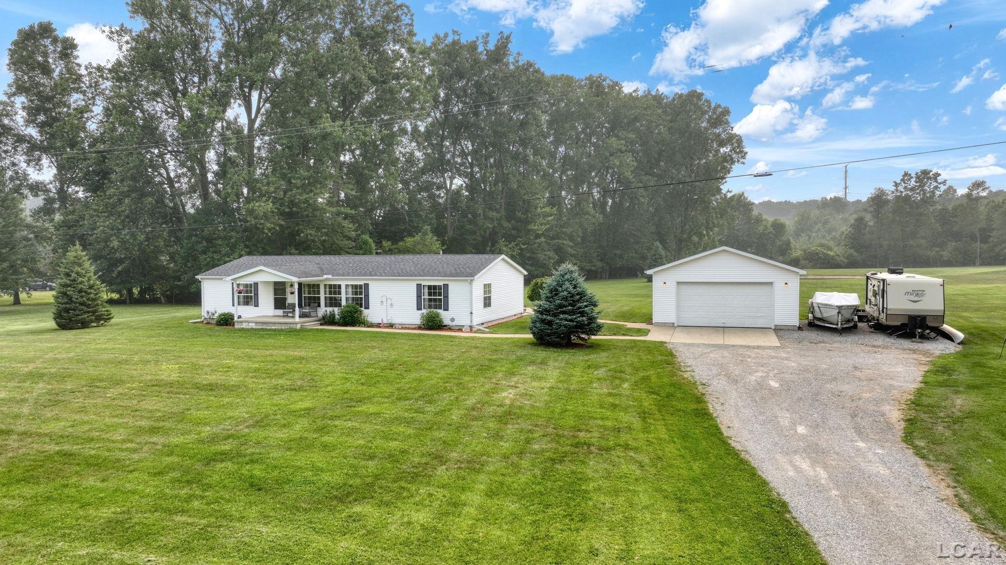 1052 Meanwell Road