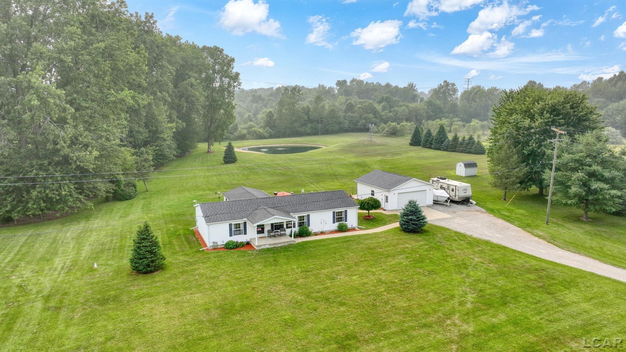 1052 Meanwell Road