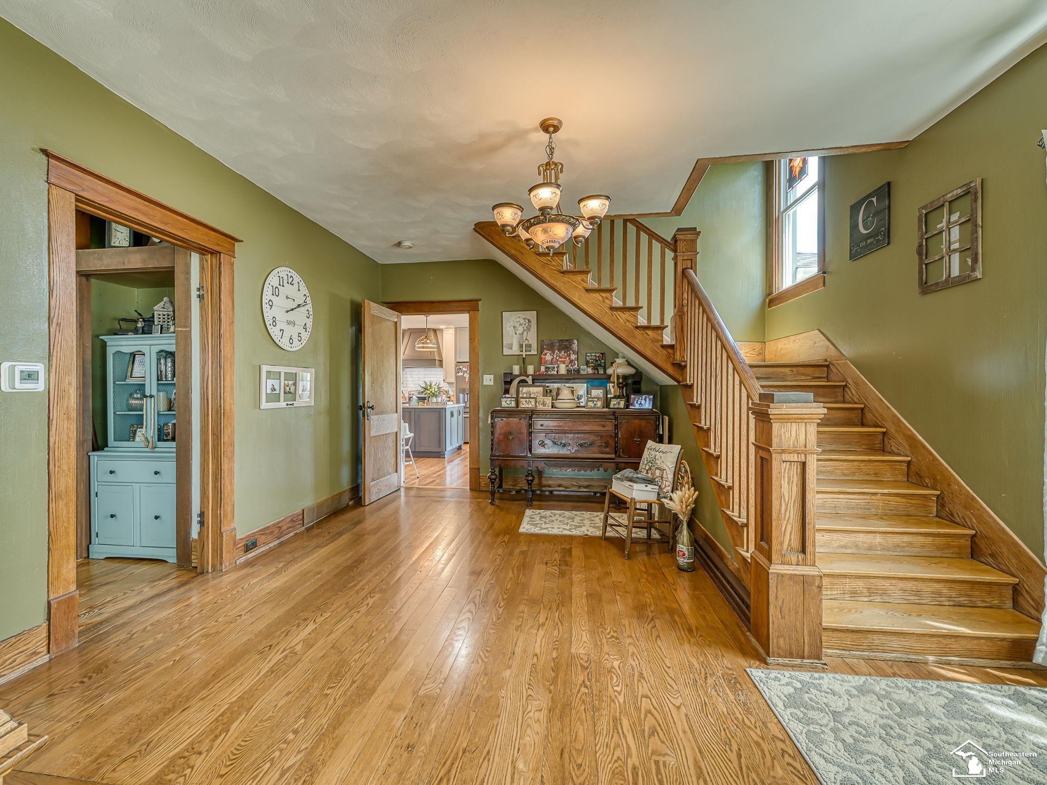 1661 Bucholtz Highway
