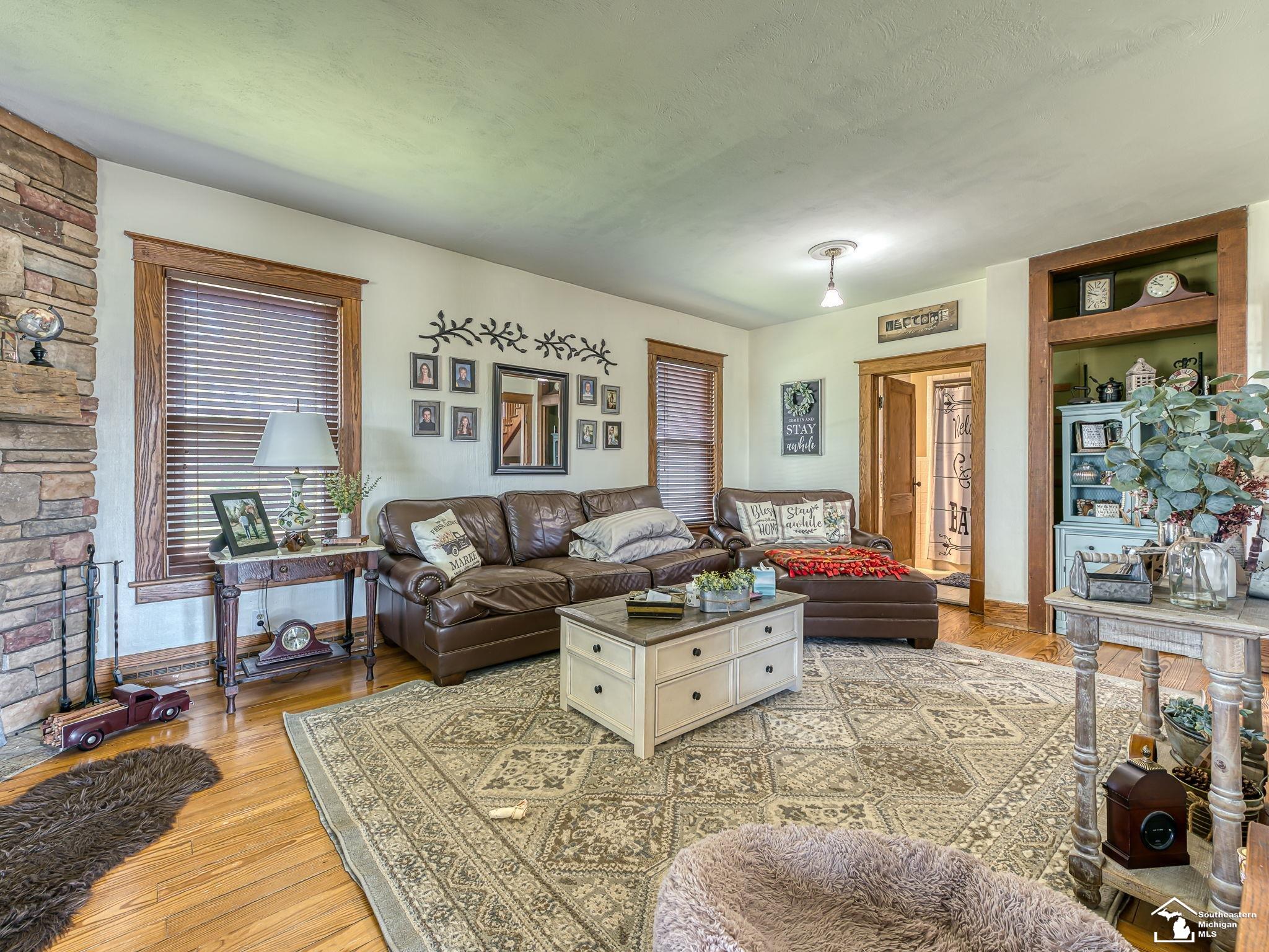 1661 Bucholtz Highway