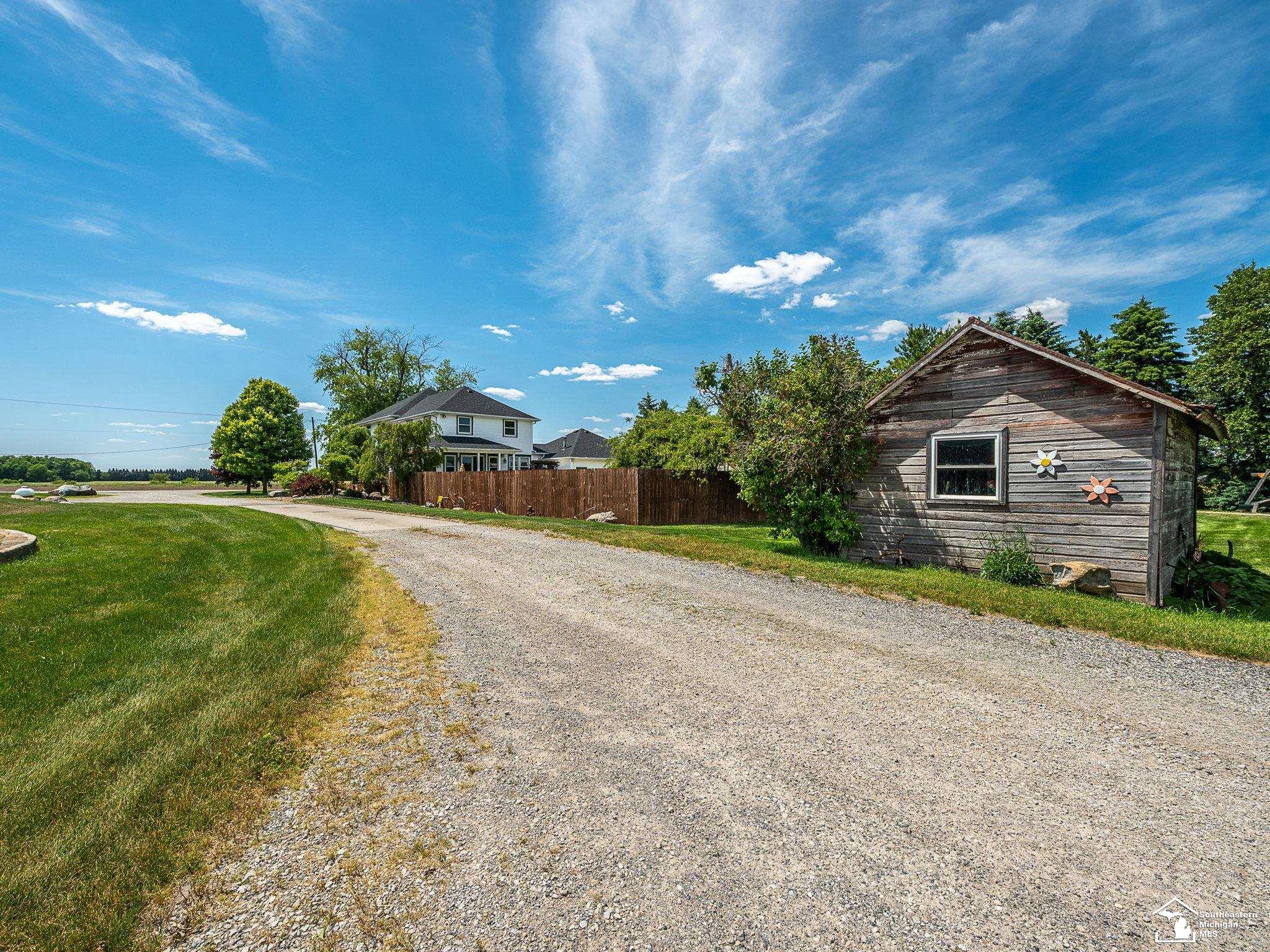 1661 Bucholtz Highway