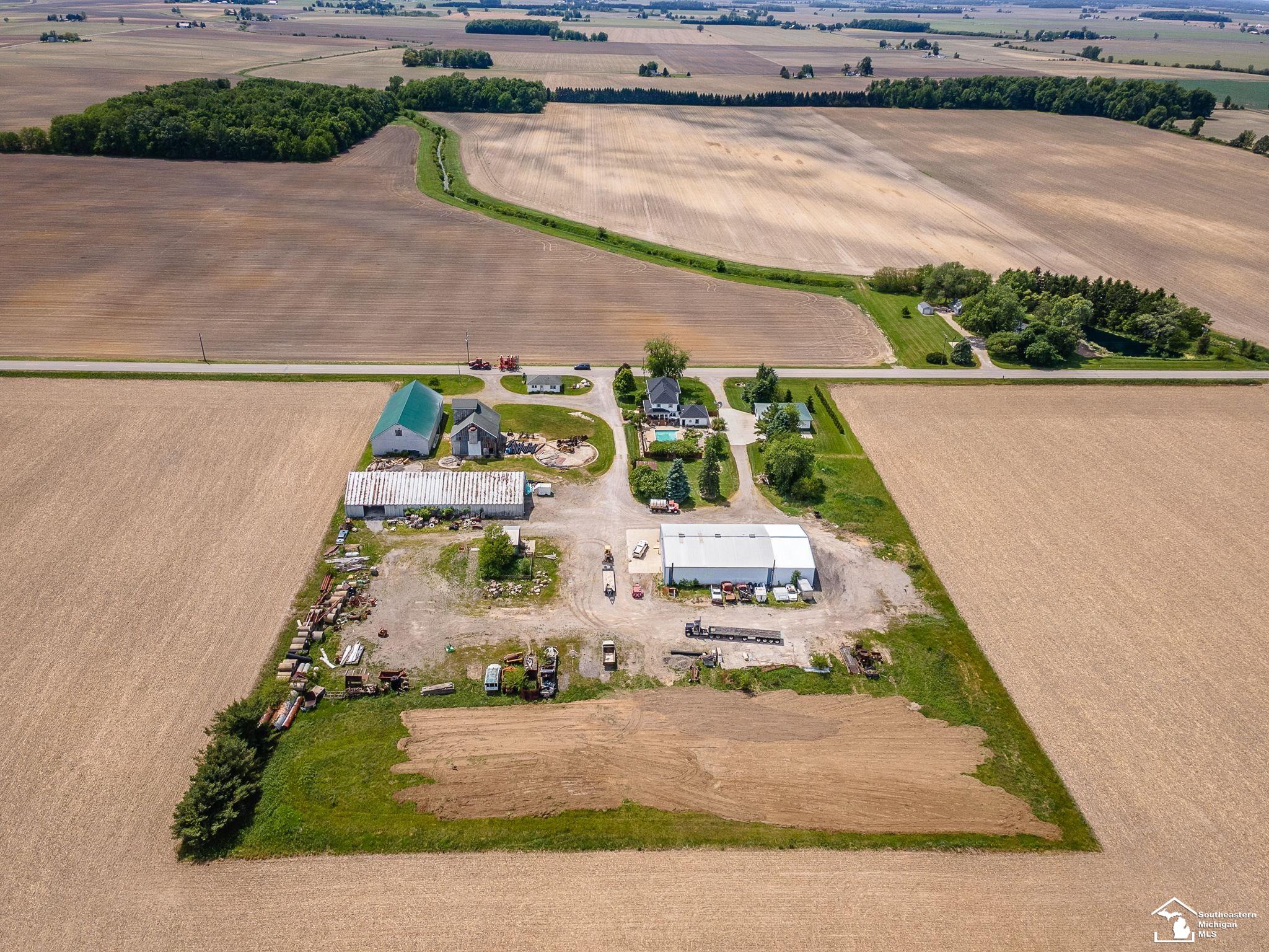 1661 Bucholtz Highway