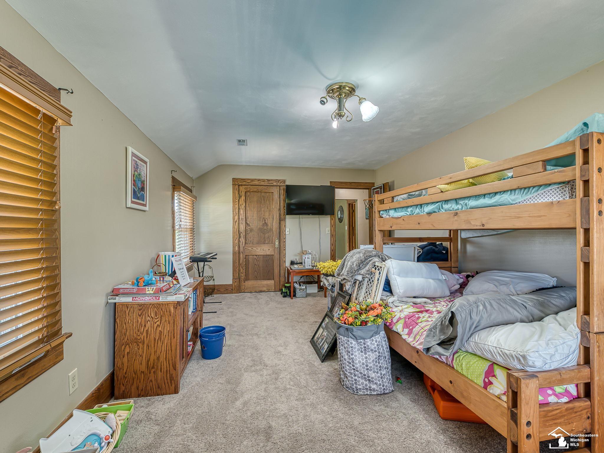 1661 Bucholtz Highway
