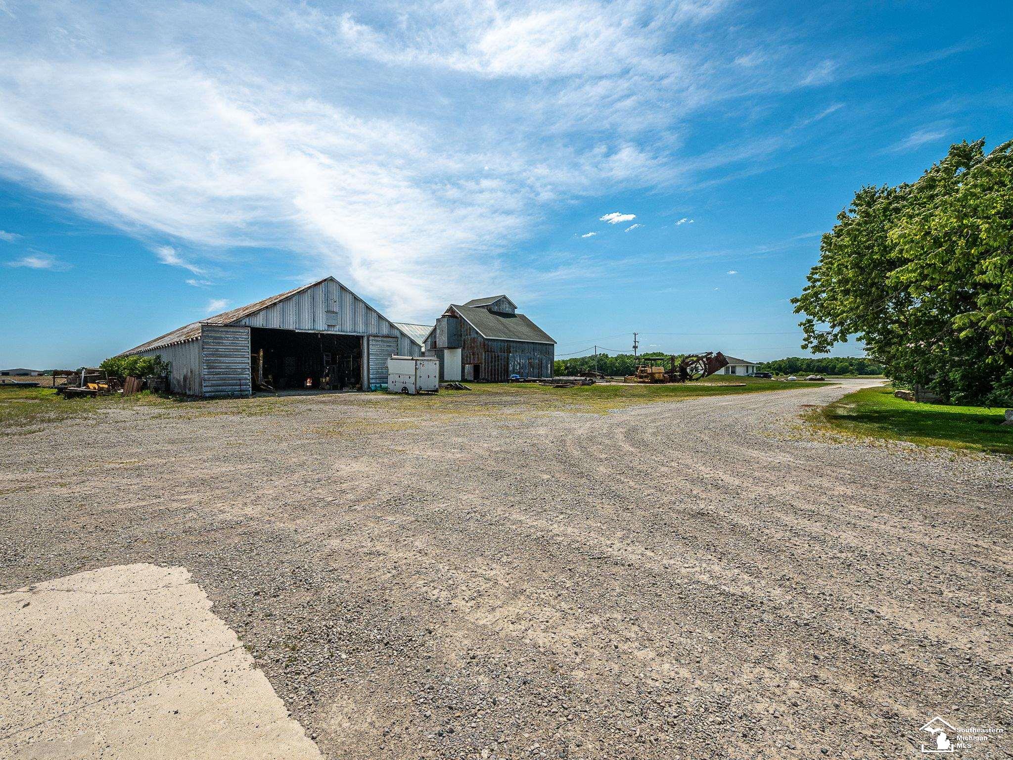 1661 Bucholtz Highway