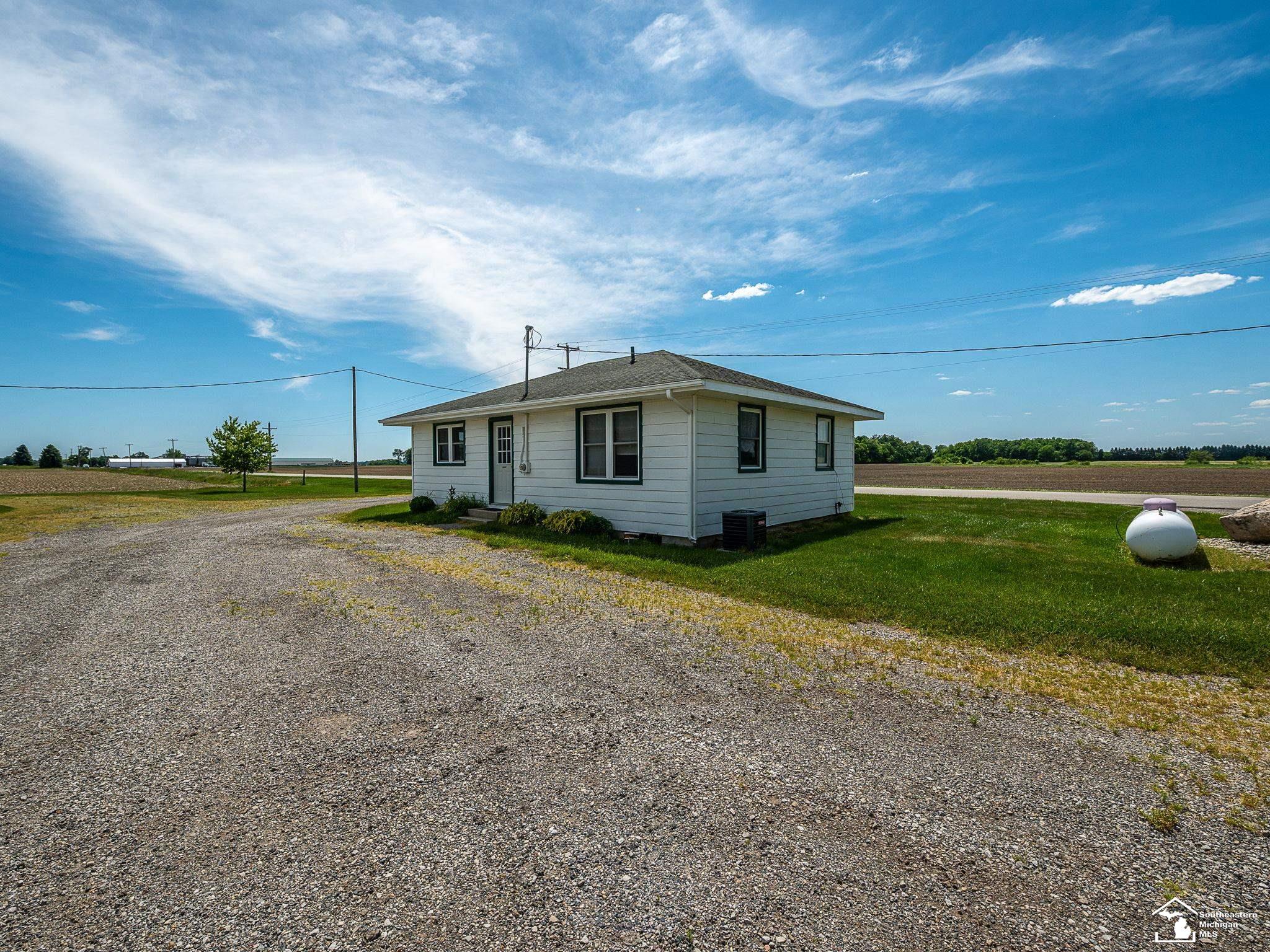 1661 Bucholtz Highway