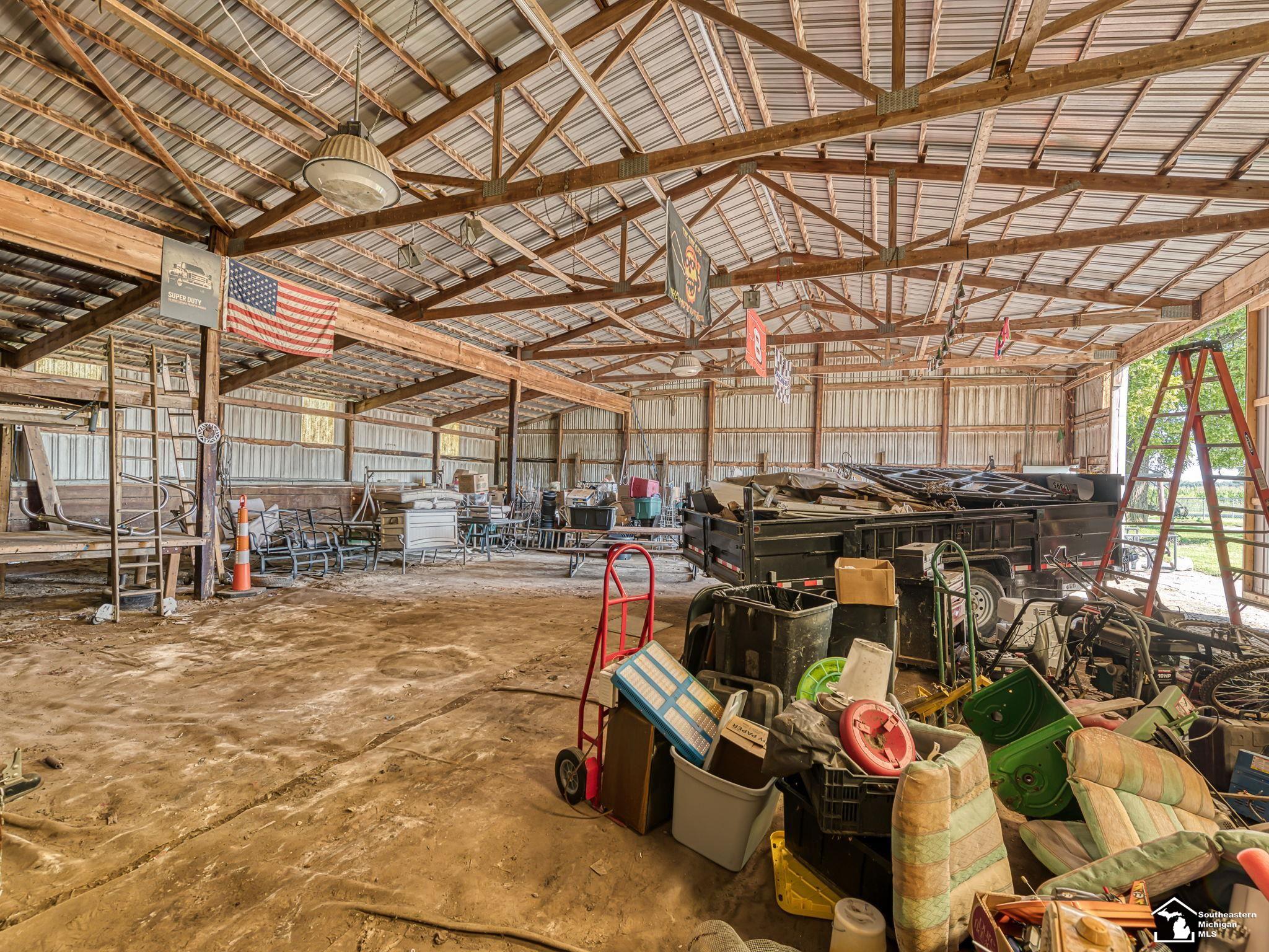 12395 Ida Center