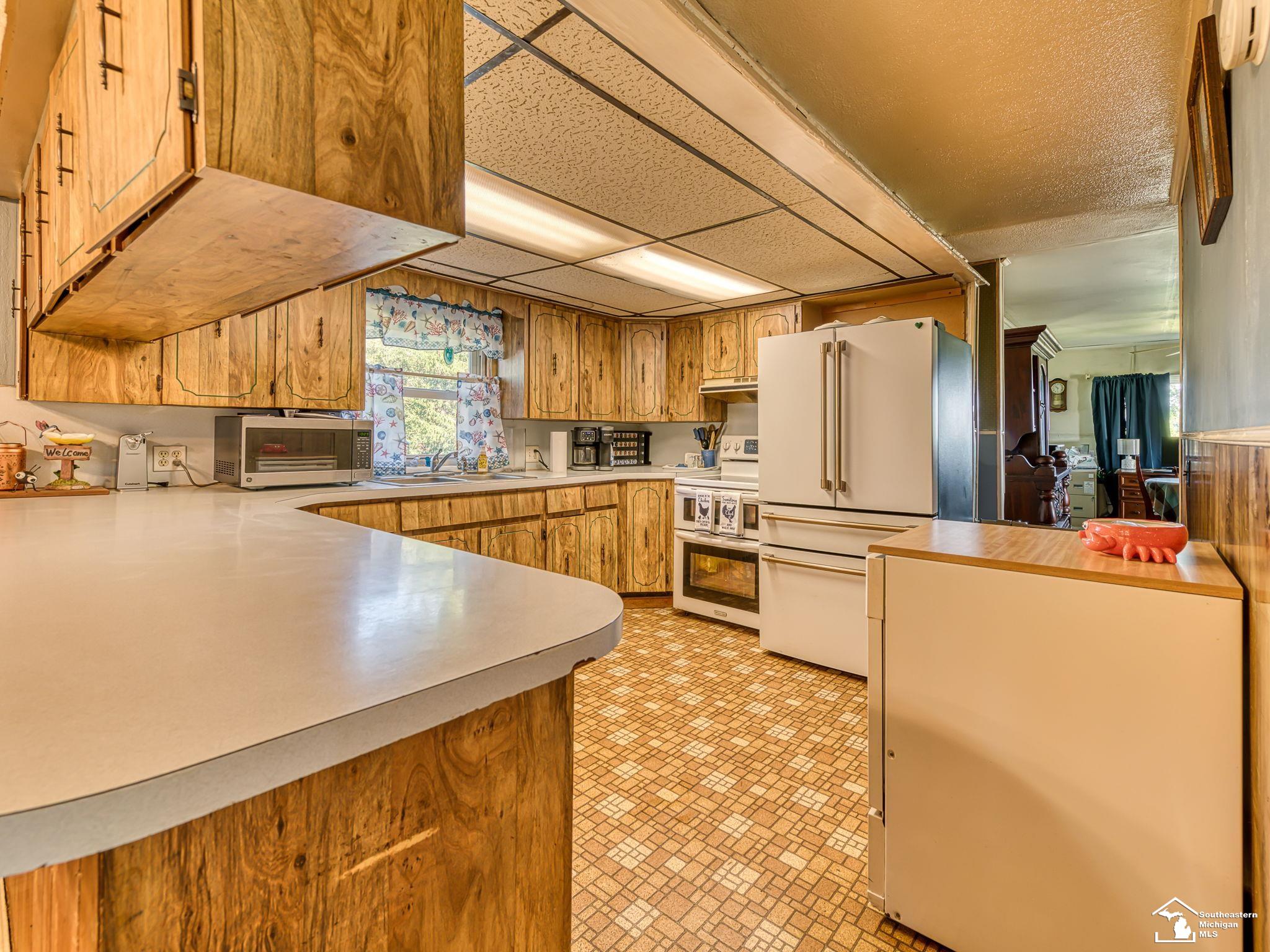 12395 Ida Center