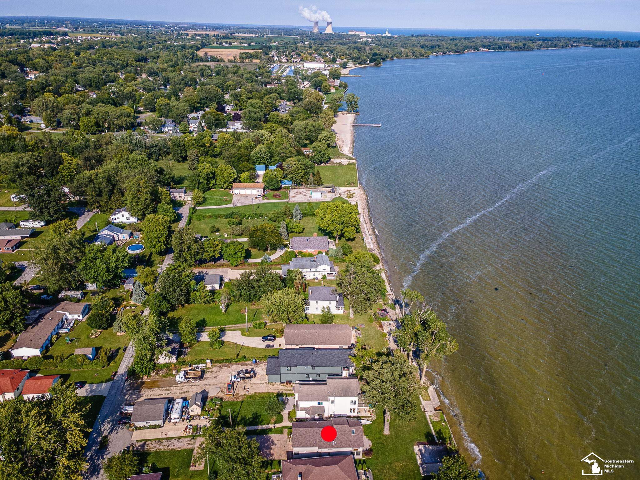 3360 Lakeshore Drive