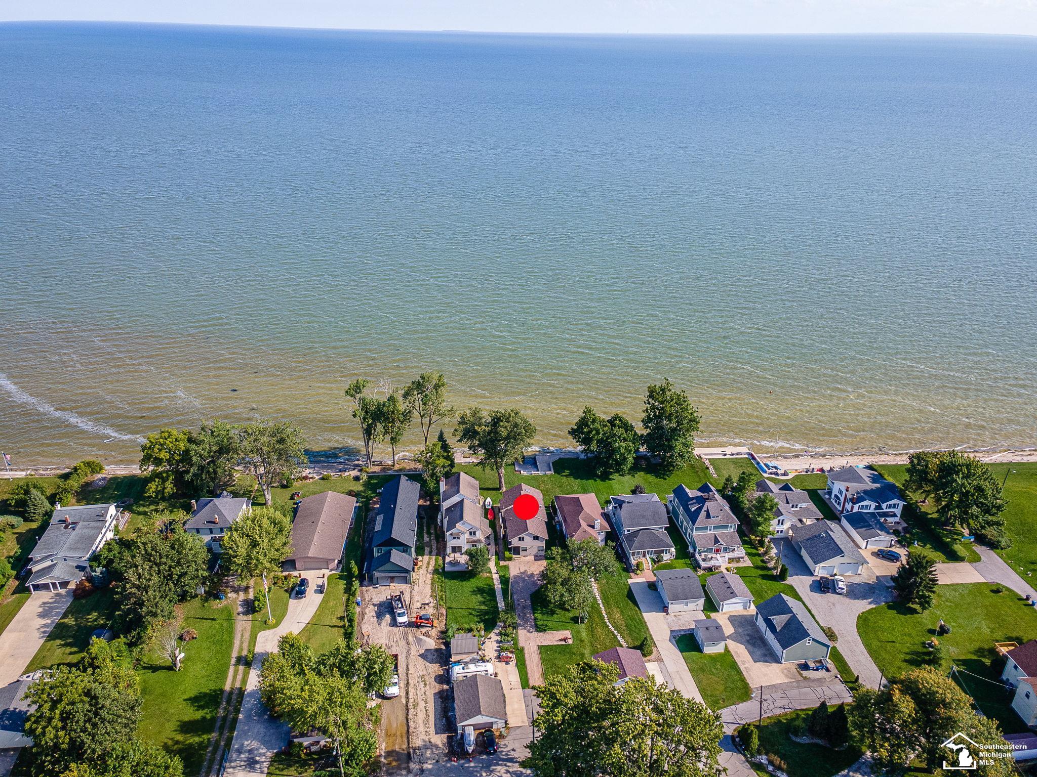 3360 Lakeshore Drive