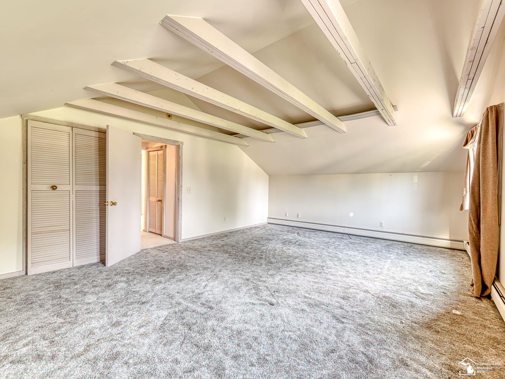 3360 Lakeshore Drive