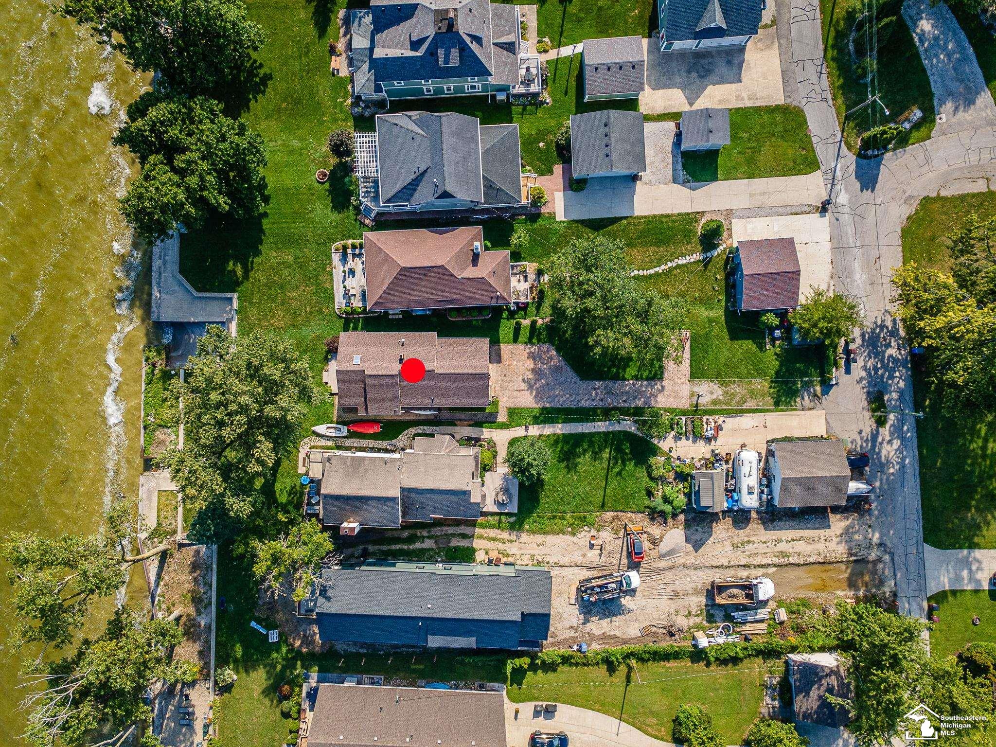 3360 Lakeshore Drive