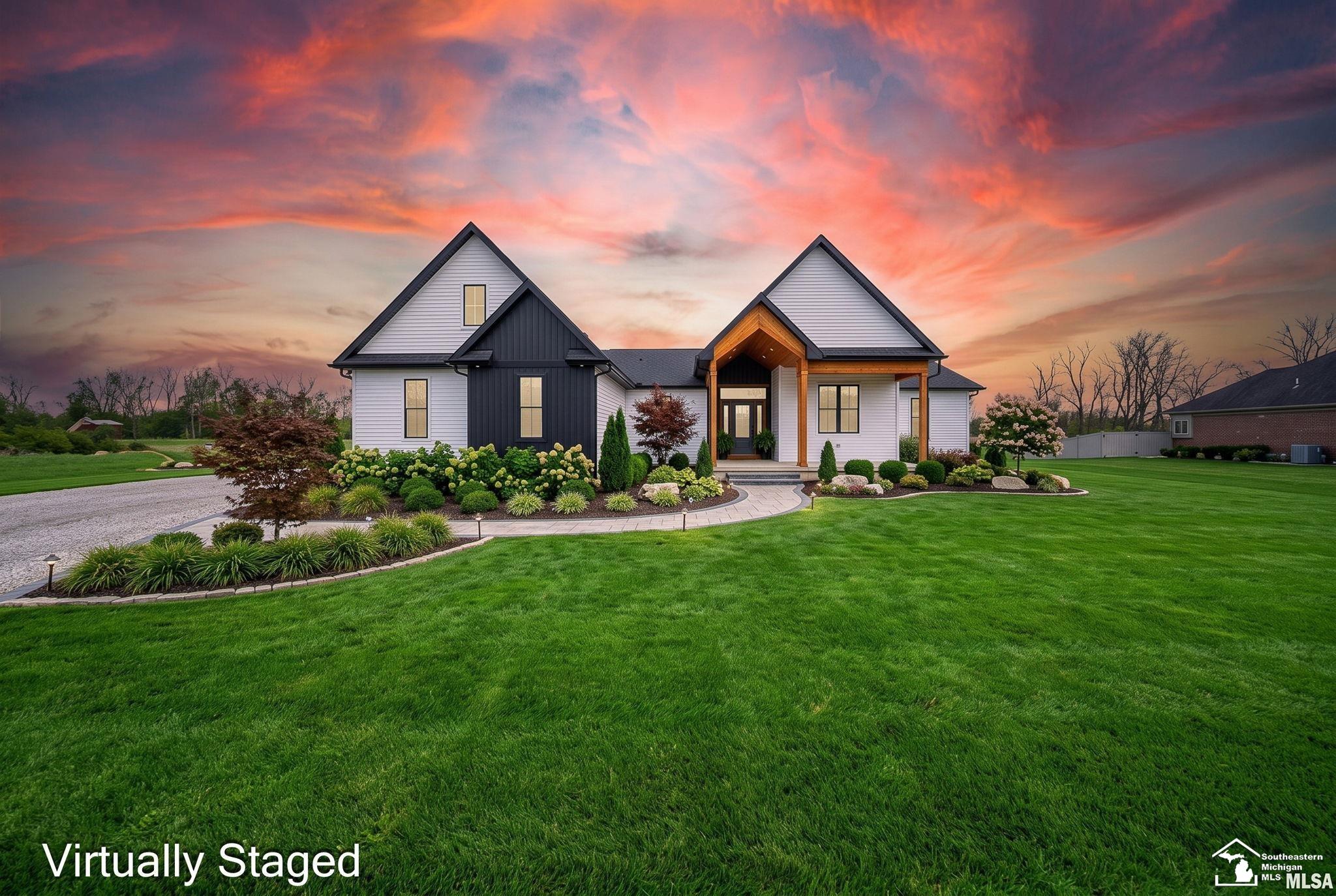 2706 S Custer Road