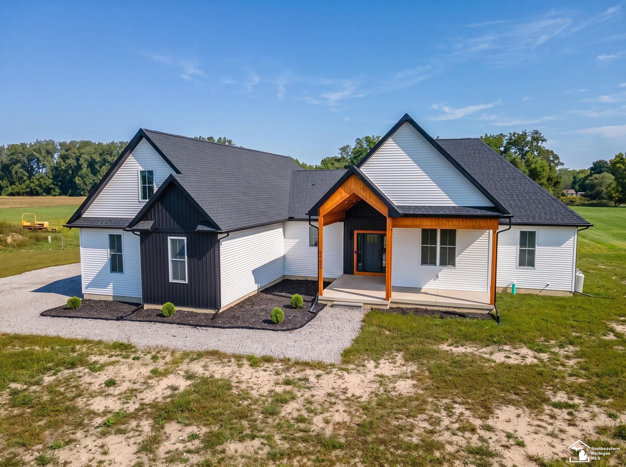 2706 S Custer Road