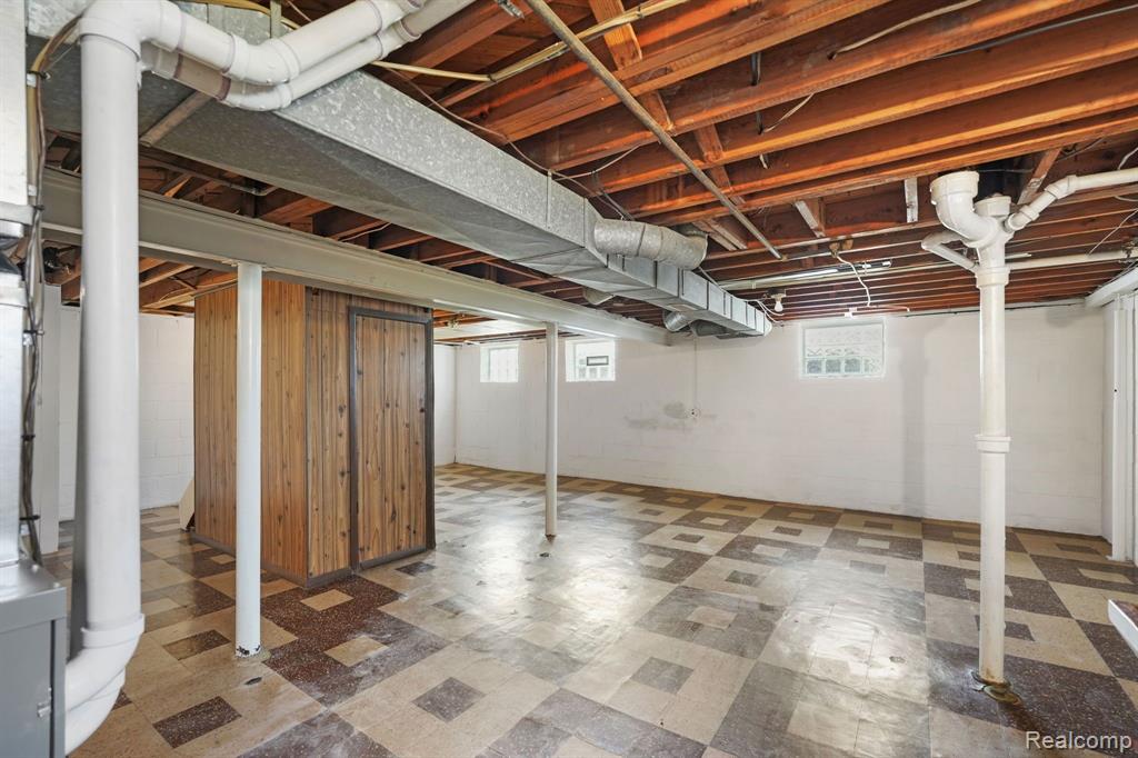 12814 Superior Street