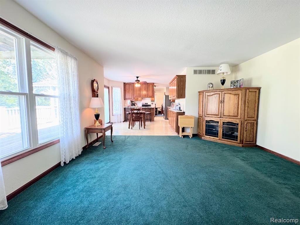 5324 Douglas Road
