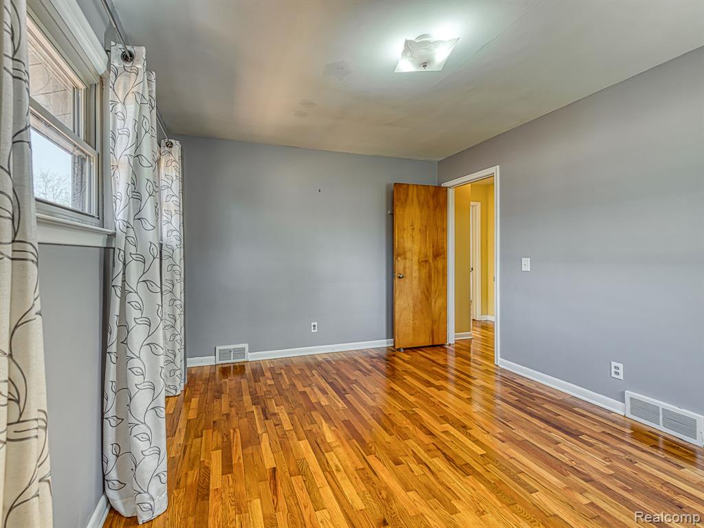 1335 Spencer Place