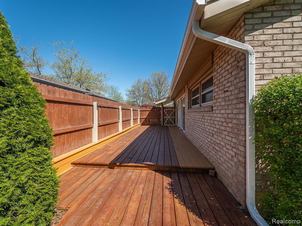 1335 Spencer Place