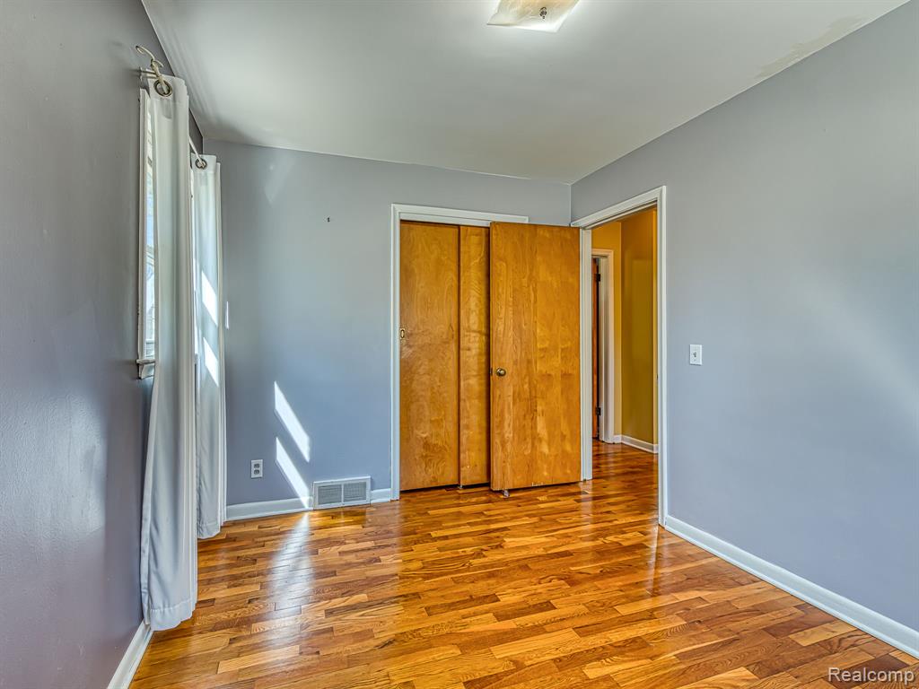 1335 Spencer Place