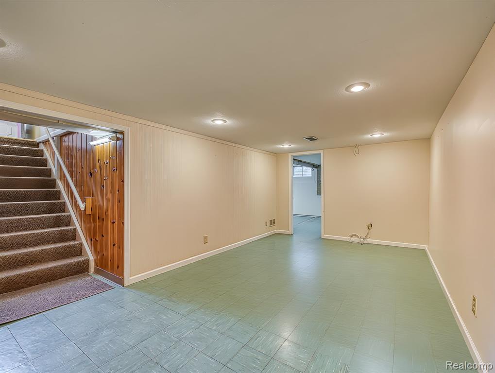 1335 Spencer Place